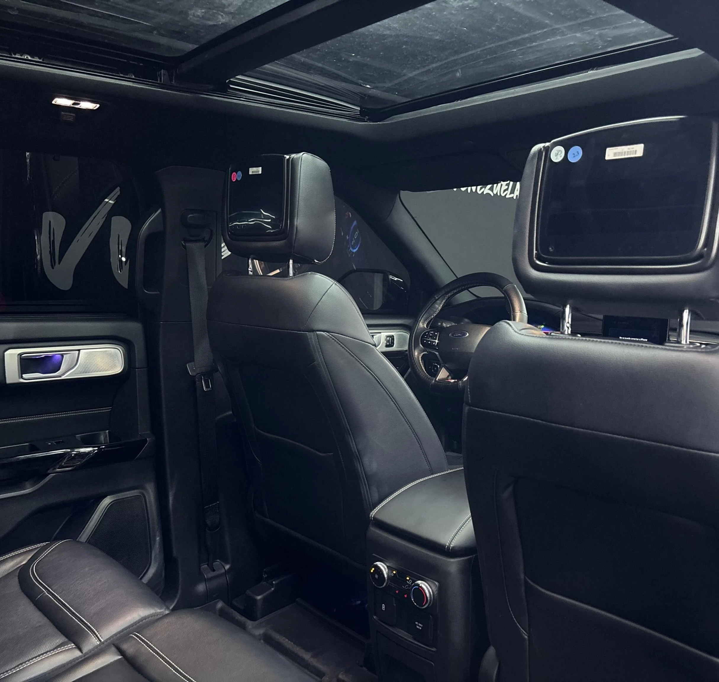 2023 Ford Explorer ST — foto 10