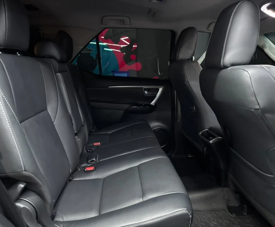 2025 Toyota Fortuner V6 — foto 13