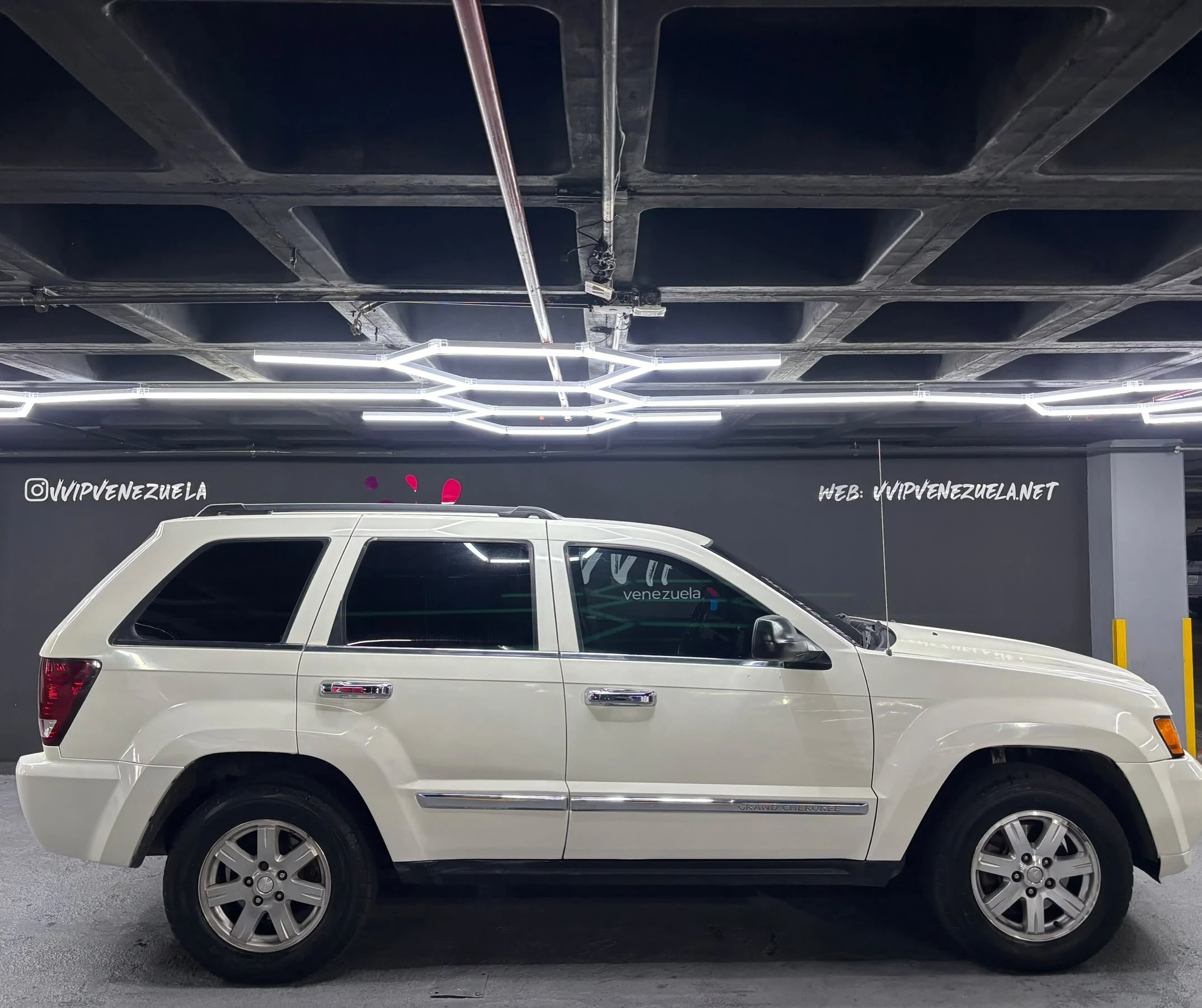 2009 Jeep Grand Cherokee V8 — foto 6