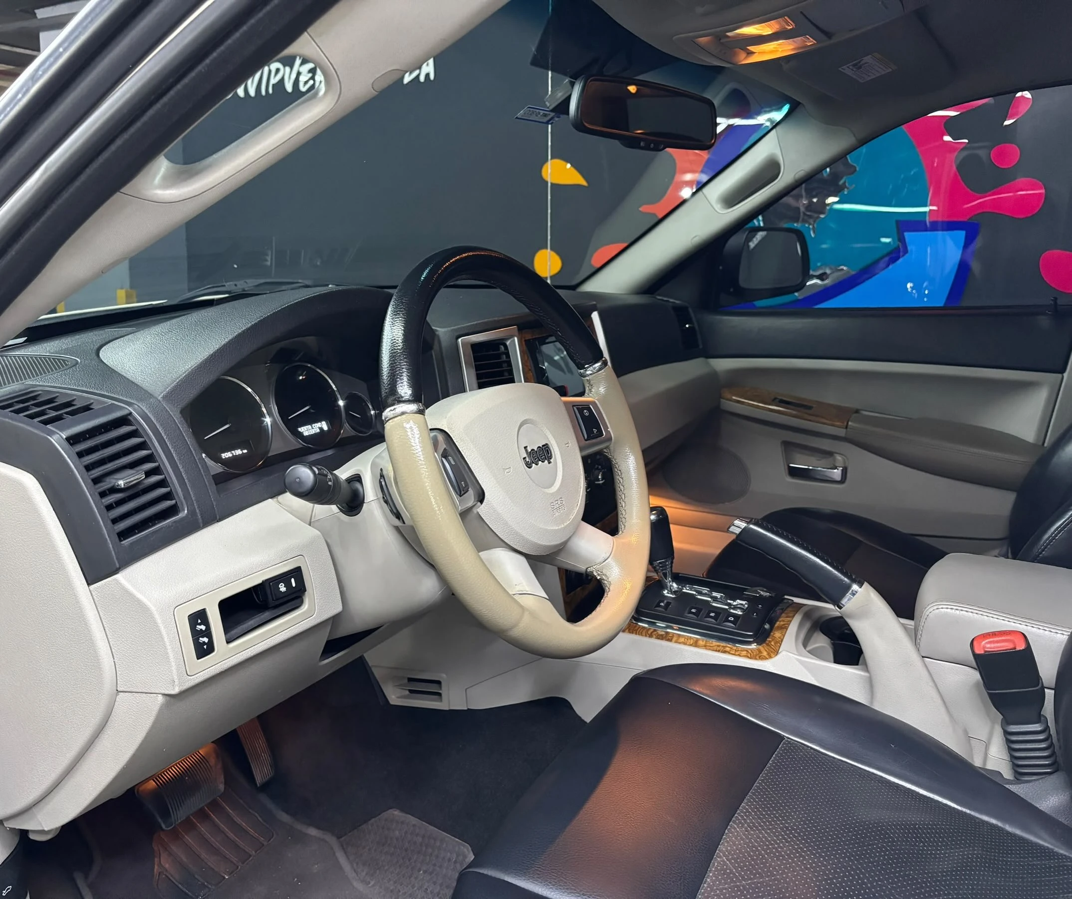 2009 Jeep Grand Cherokee V8 — foto 10