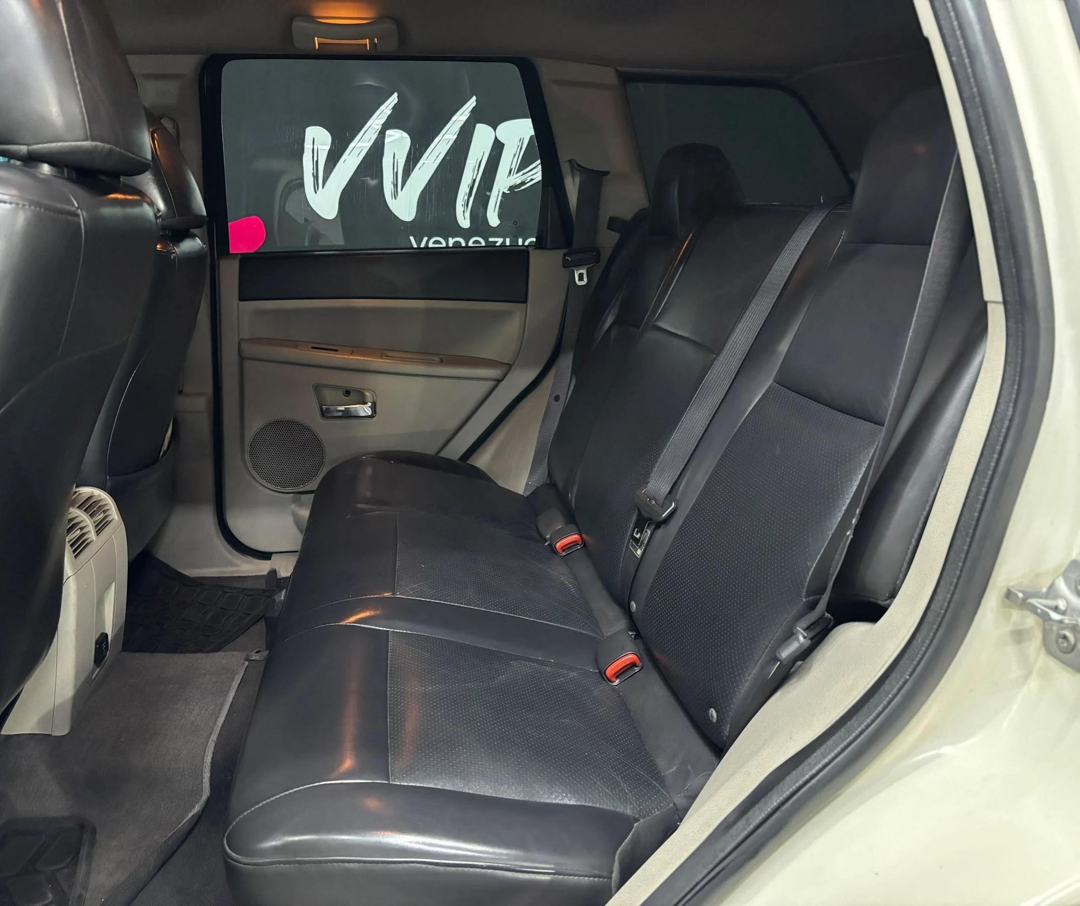 2009 Jeep Grand Cherokee V8 — foto 13