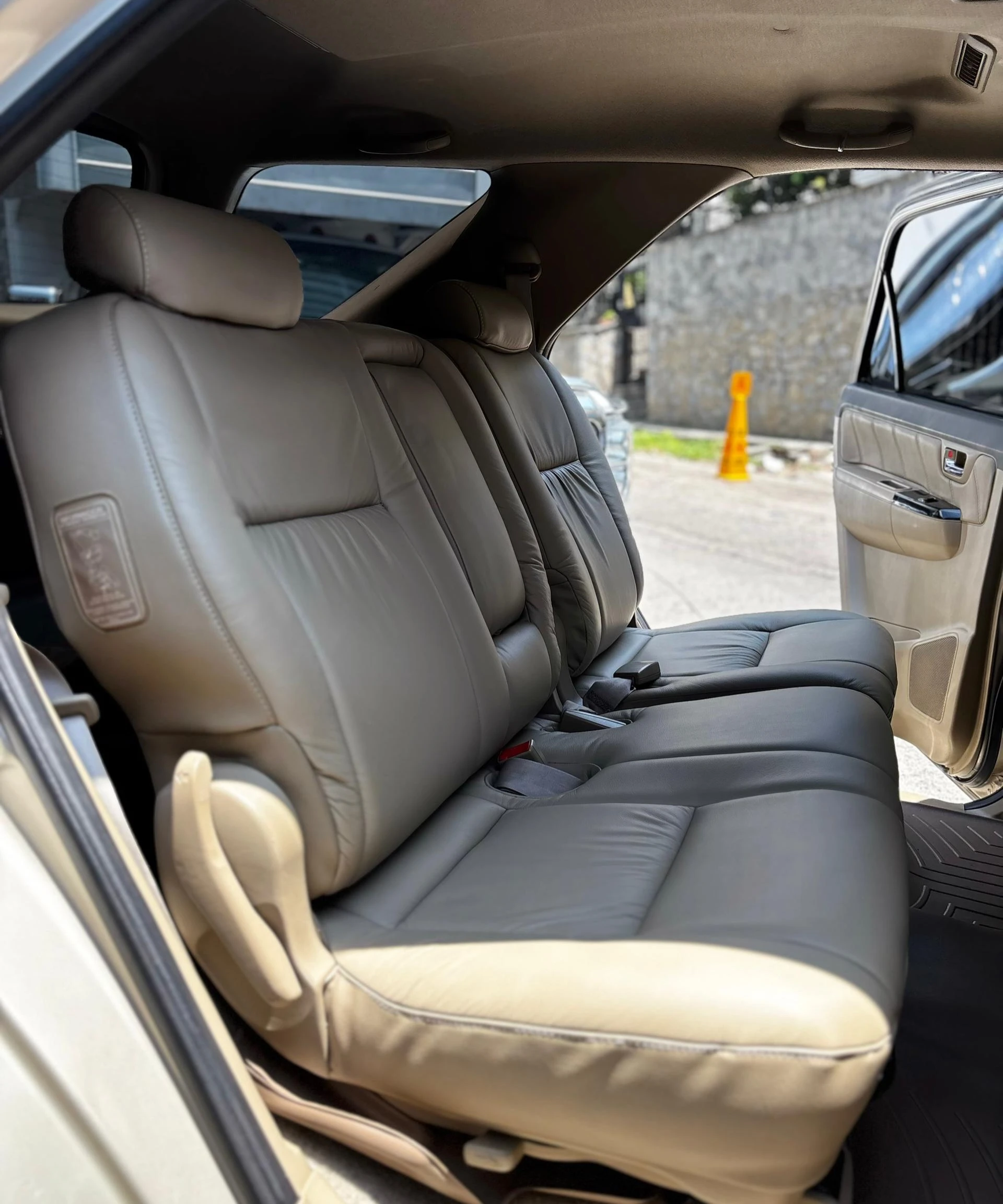 2013 Toyota Fortuner SR — foto 6
