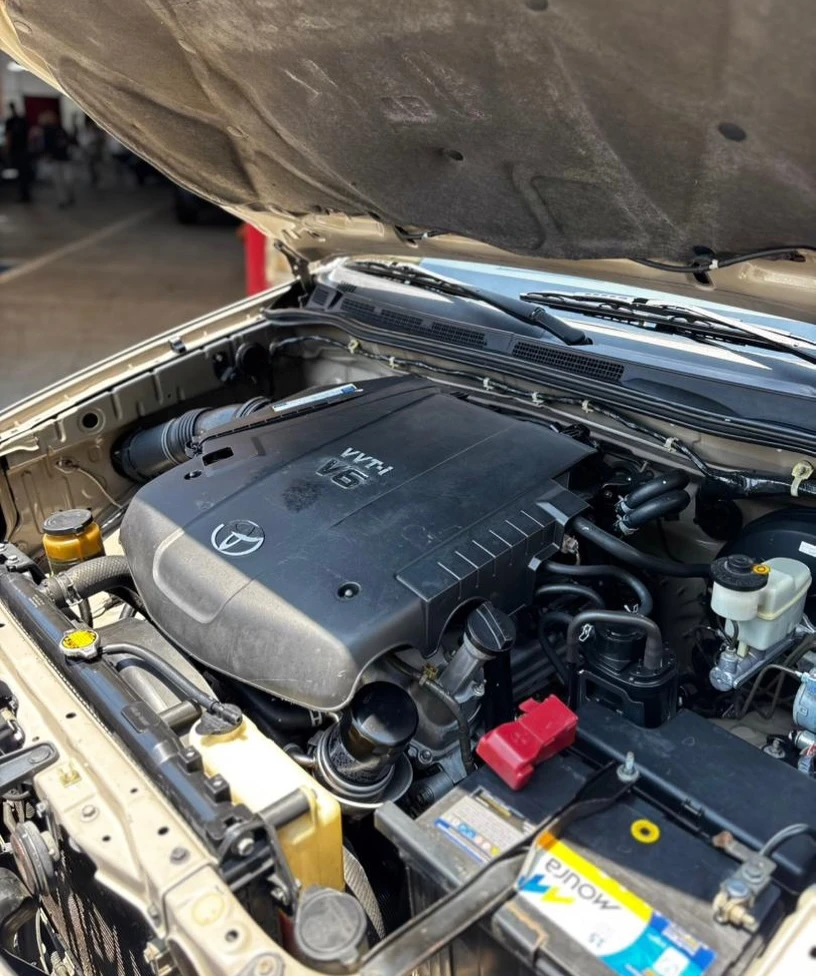 2013 Toyota Fortuner SR — foto 8
