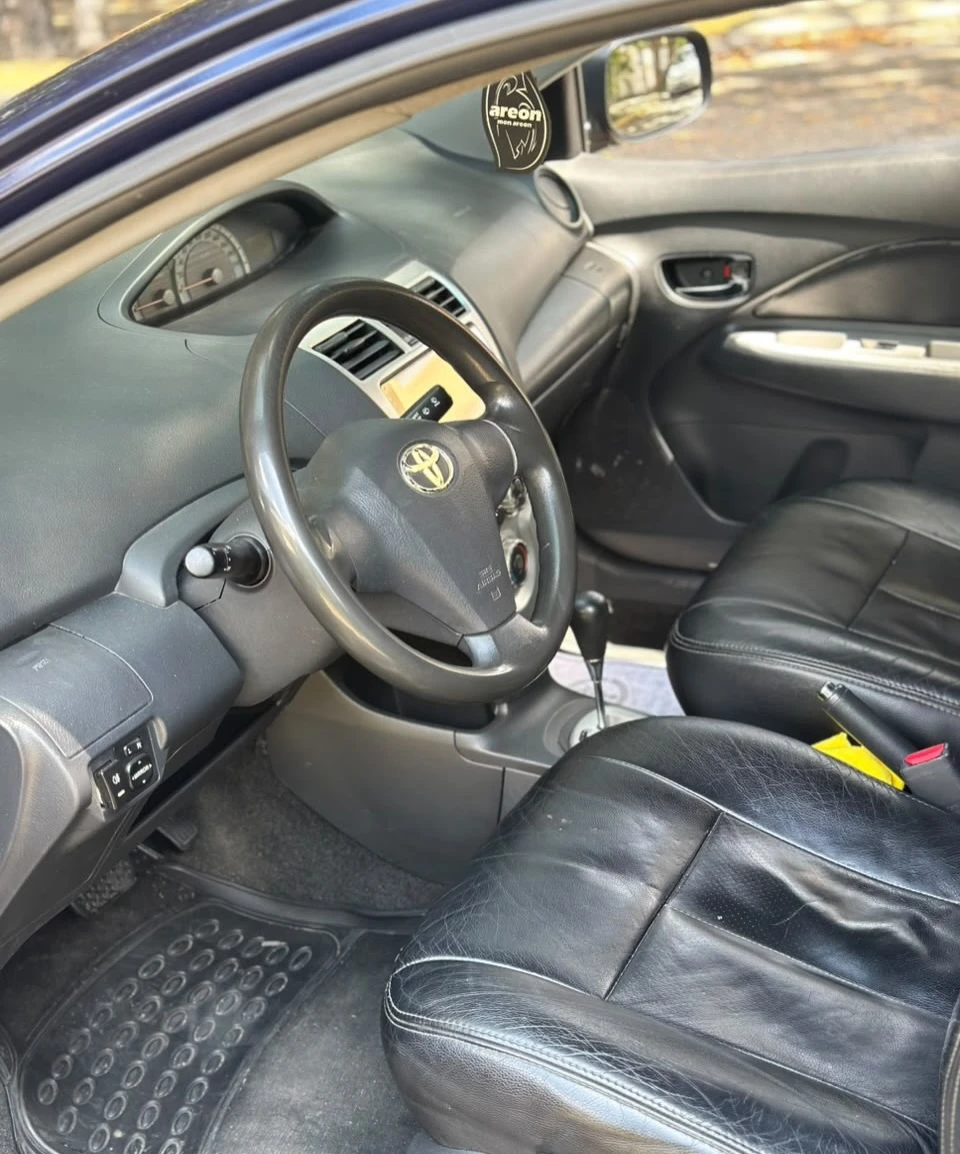 2007 Toyota Yaris Belta — foto 3