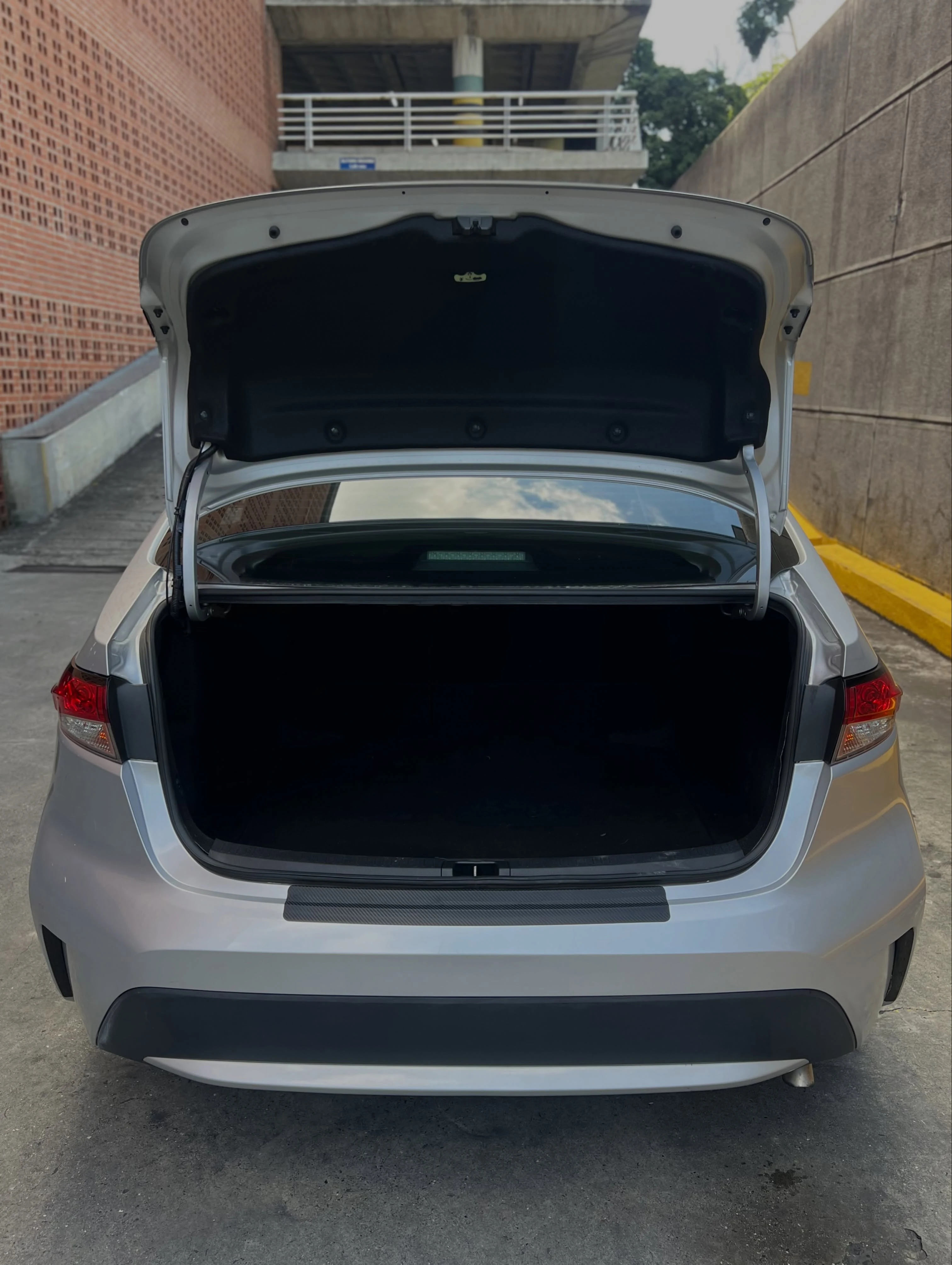 2021 Toyota Corolla LE — foto 4