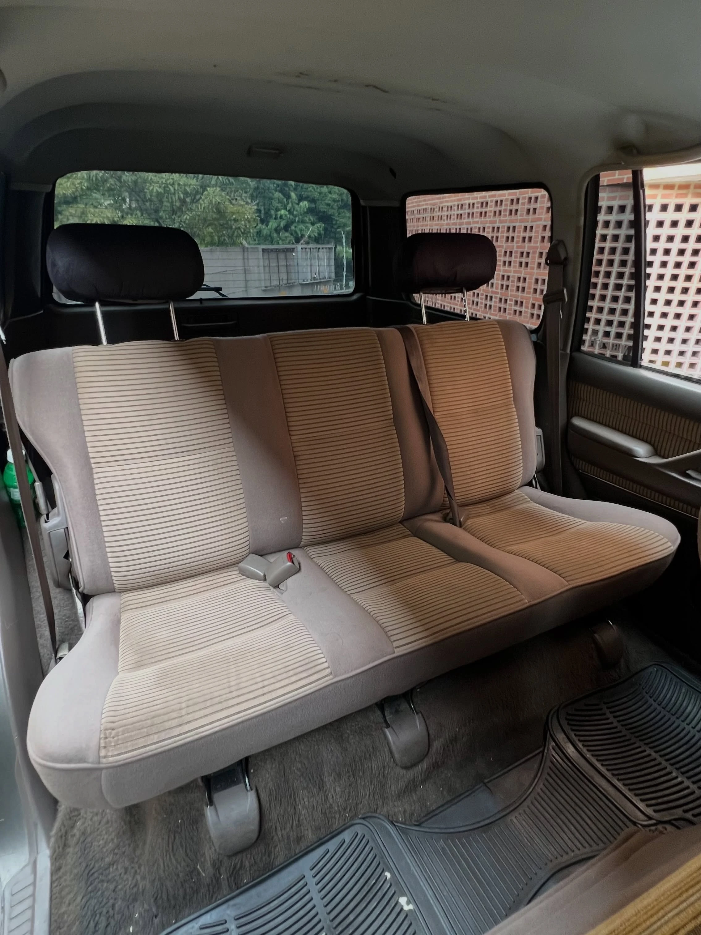 2000 Toyota Autana — foto 8