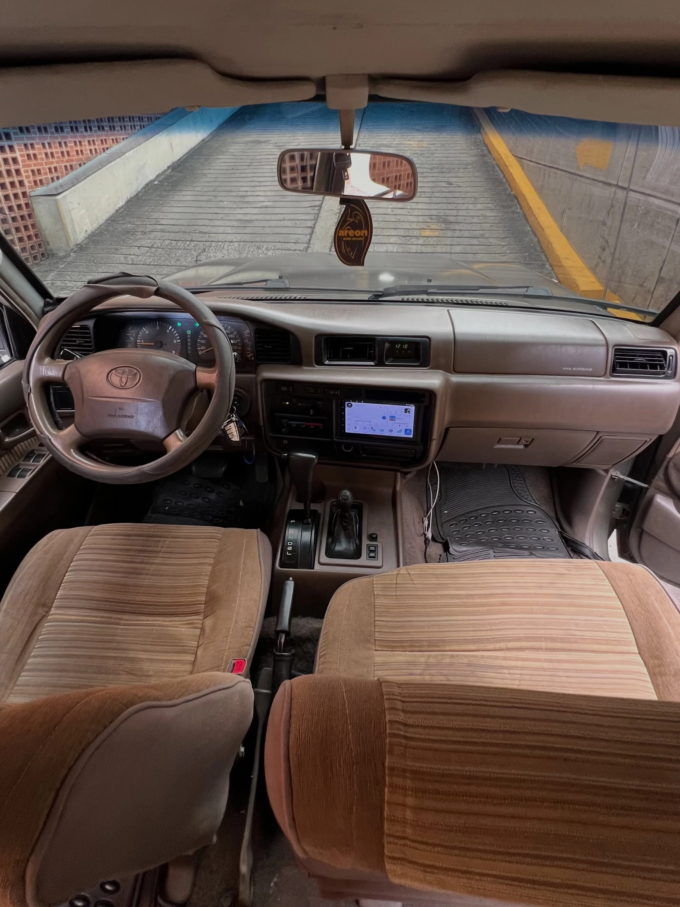 2000 Toyota Autana — foto 9