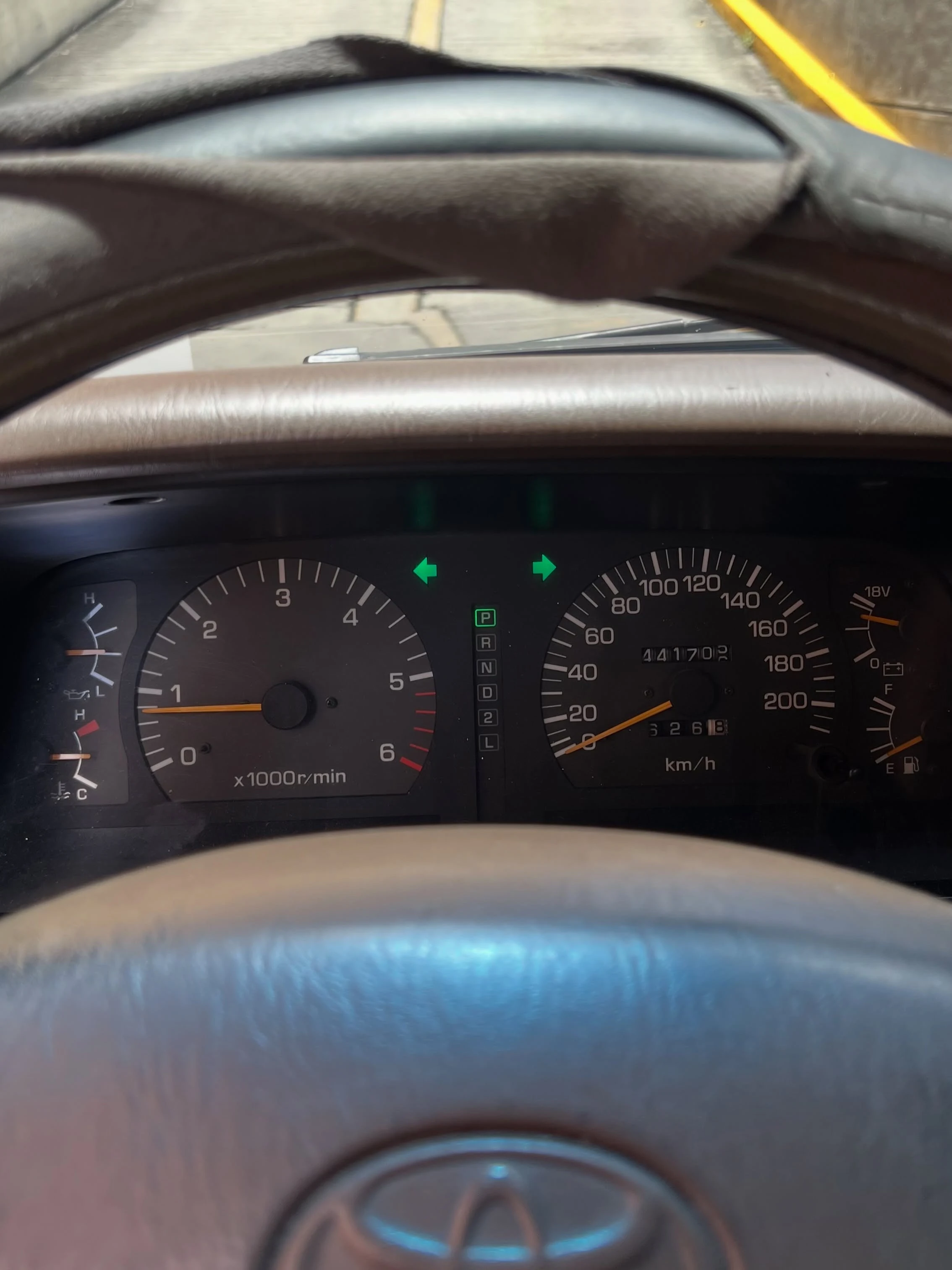 2000 Toyota Autana — foto 16