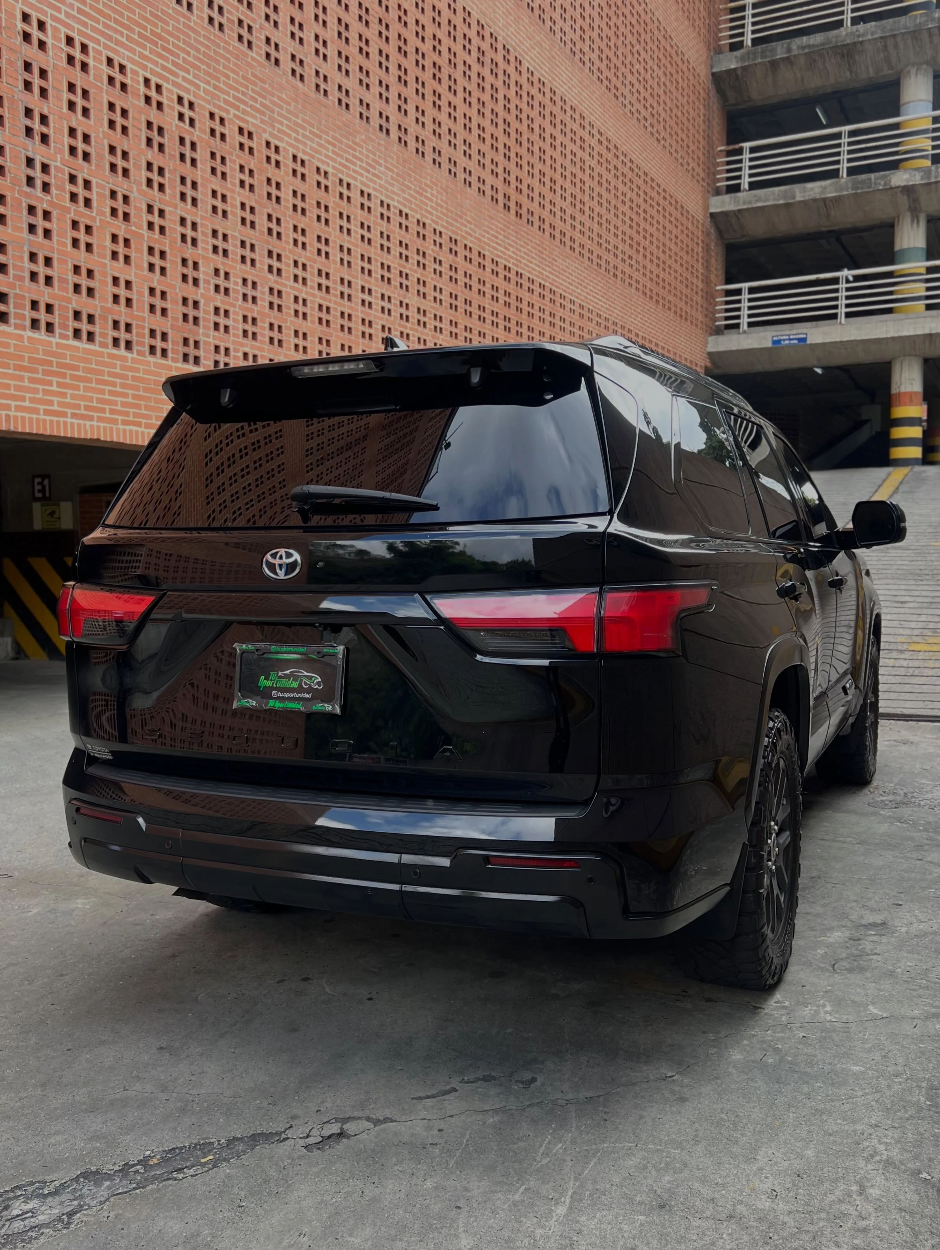 2024 Toyota Sequoia Platinum — foto 3