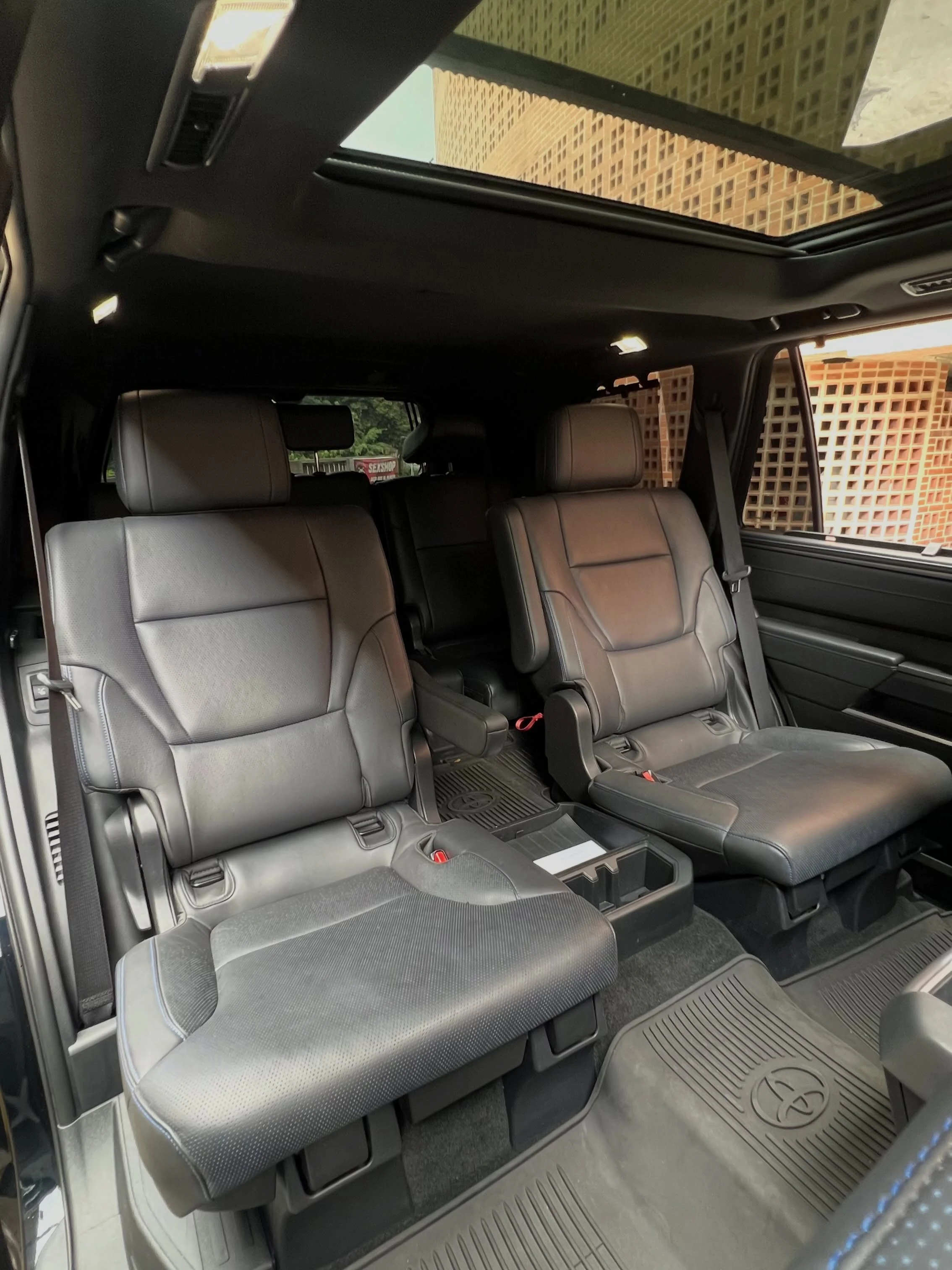 2024 Toyota Sequoia Platinum — foto 9