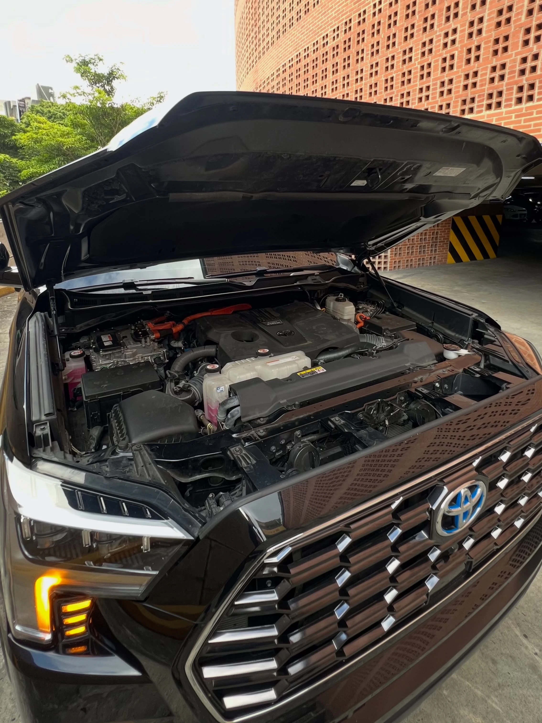 2024 Toyota Sequoia Platinum — foto 18