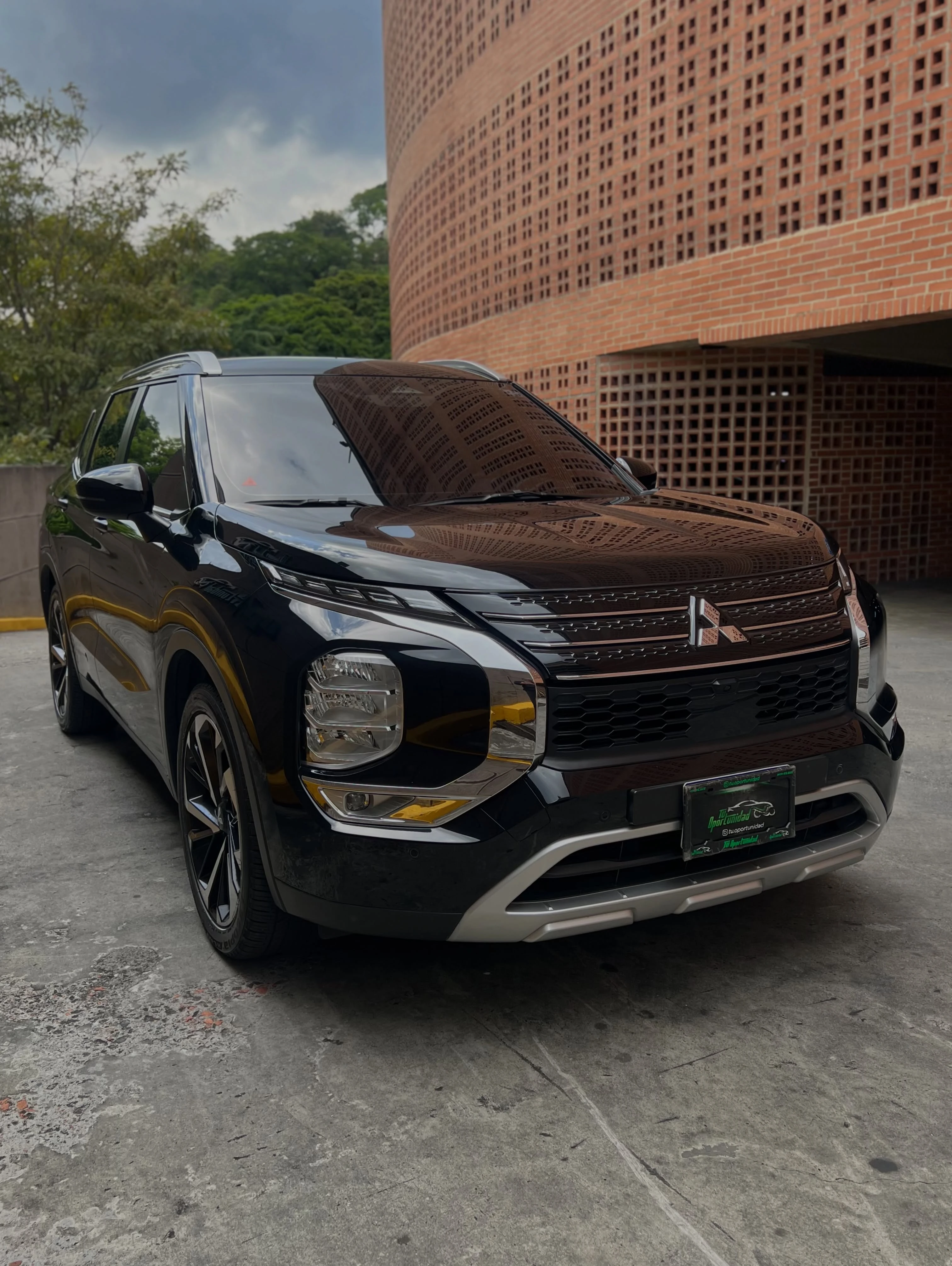2024 Mitsubishi Outlander — foto 2