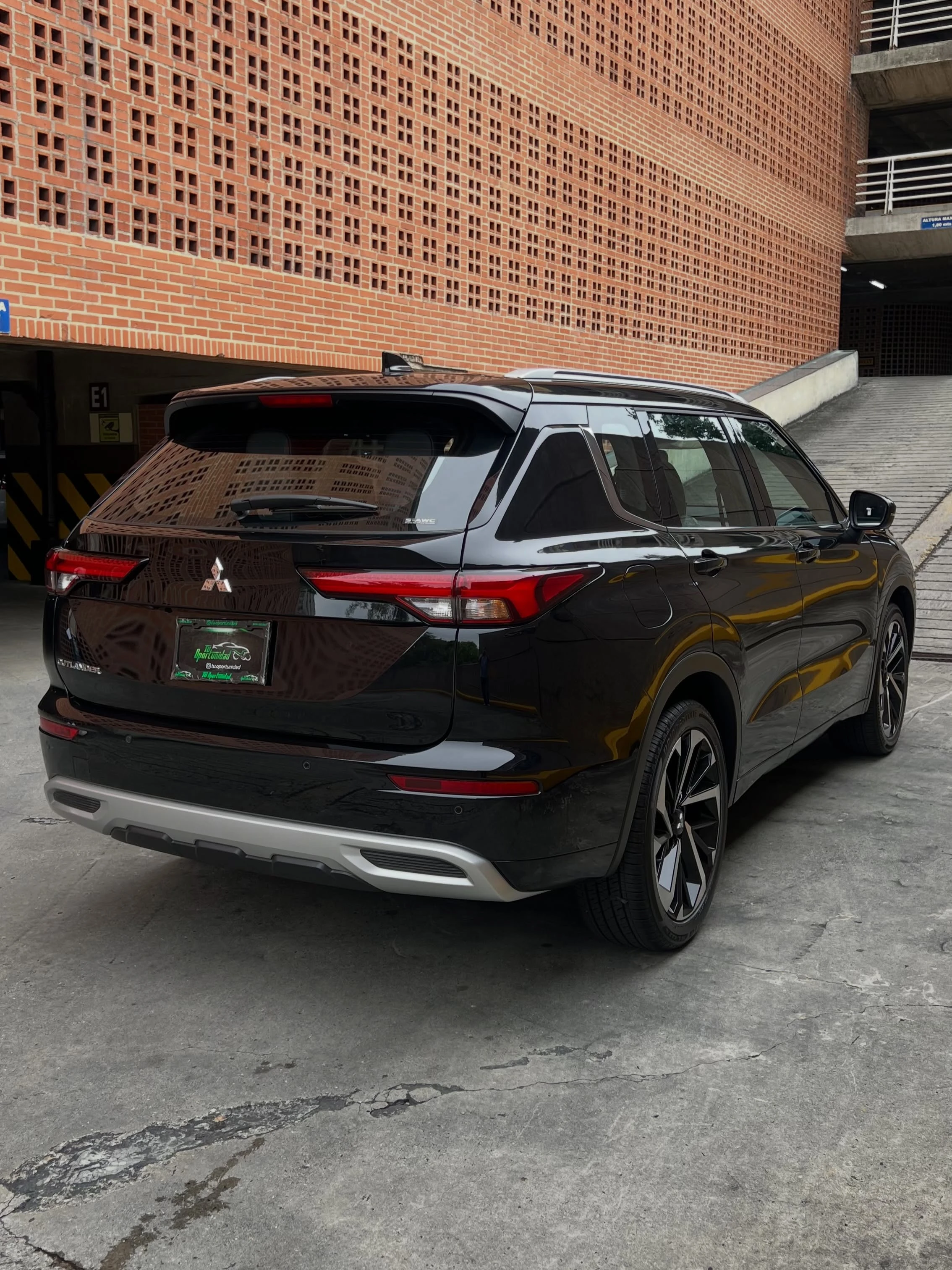 2025 Mitsubishi Outlander — foto 3