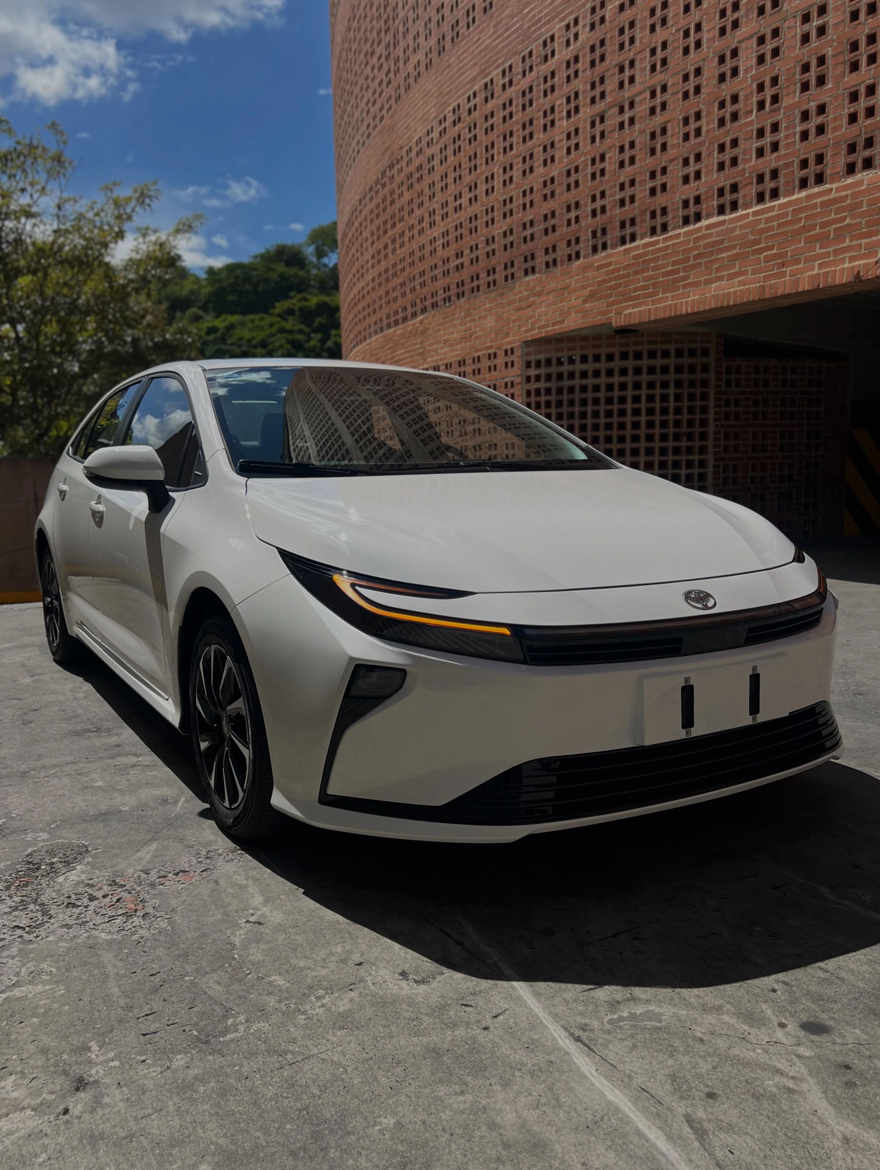 2026 Toyota Corolla HEV — foto 2