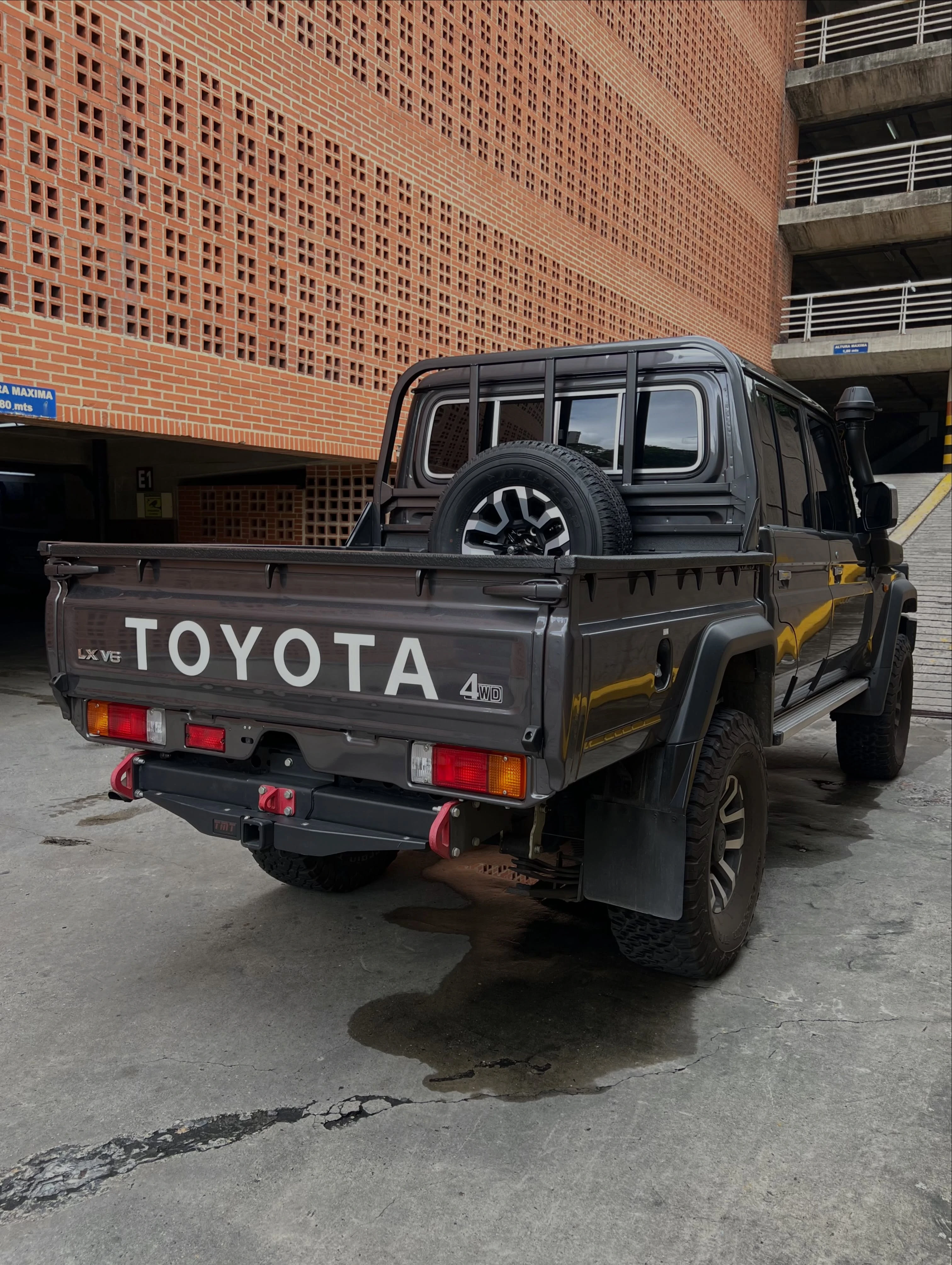 2025 Toyota Land Cruiser Serie 79 — foto 3