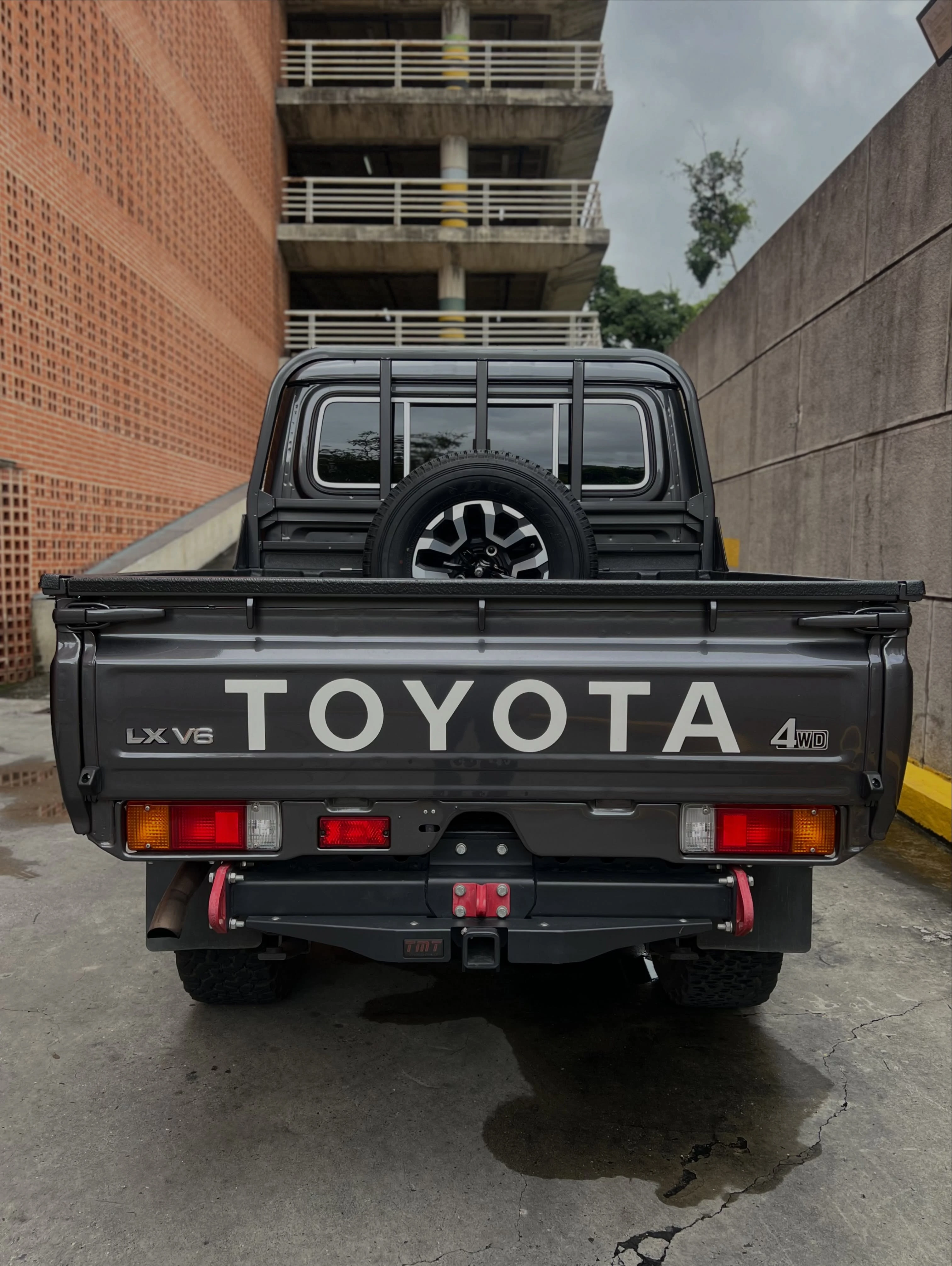 2025 Toyota Land Cruiser Serie 79 — foto 4