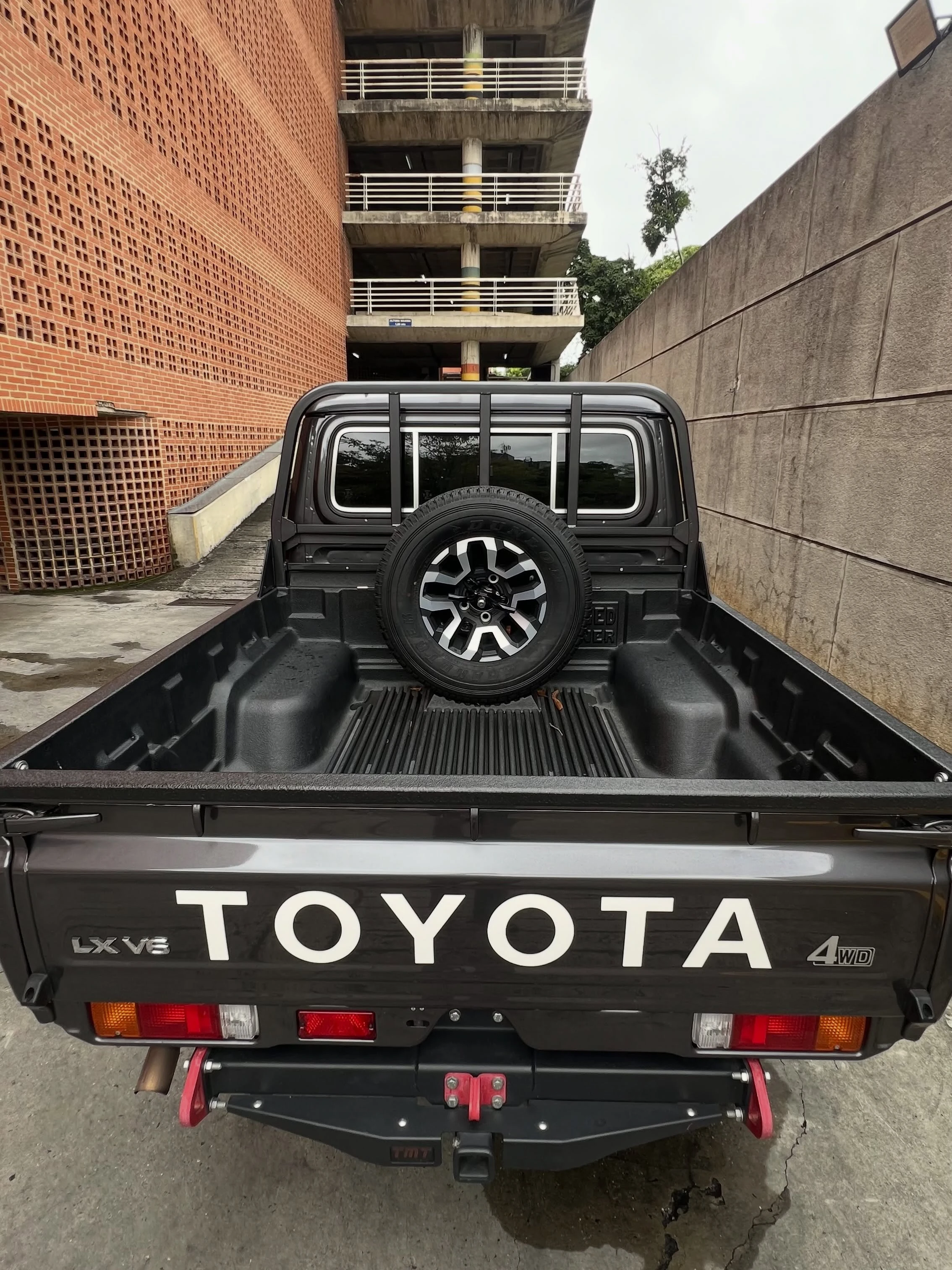 2025 Toyota Land Cruiser Serie 79 — foto 6