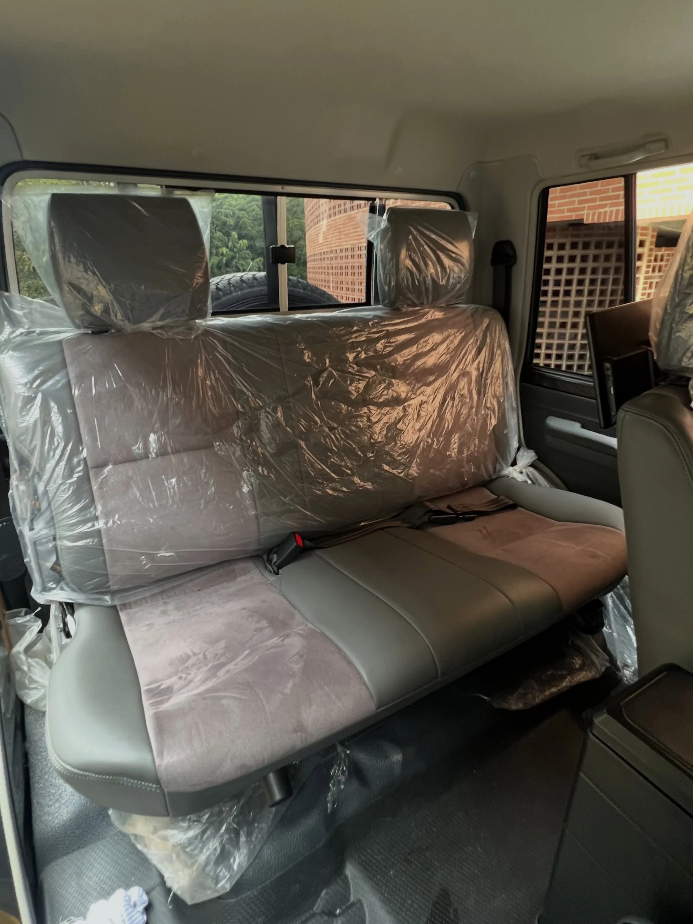 2025 Toyota Land Cruiser Serie 79 — foto 8