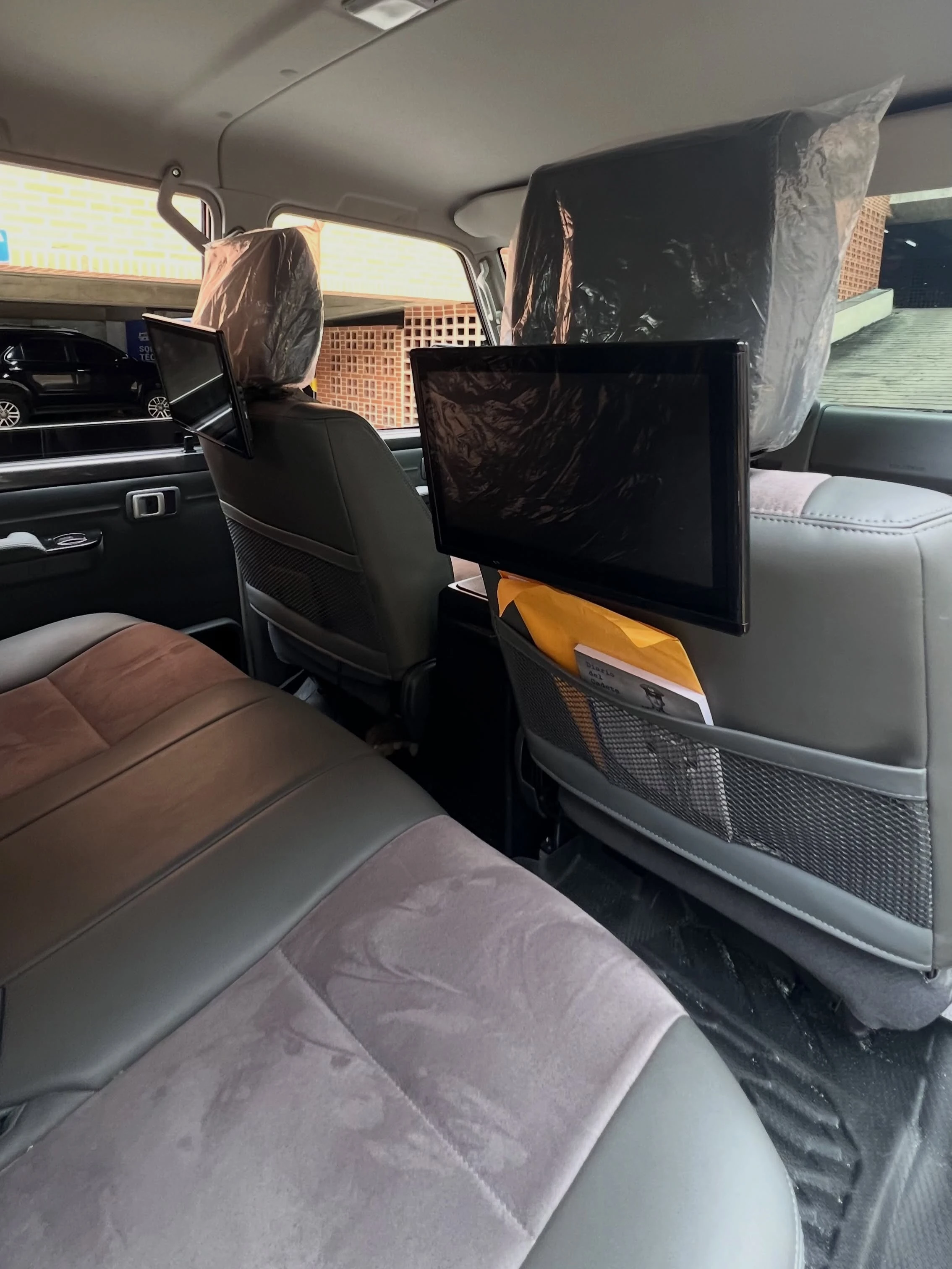 2025 Toyota Land Cruiser Serie 79 — foto 9