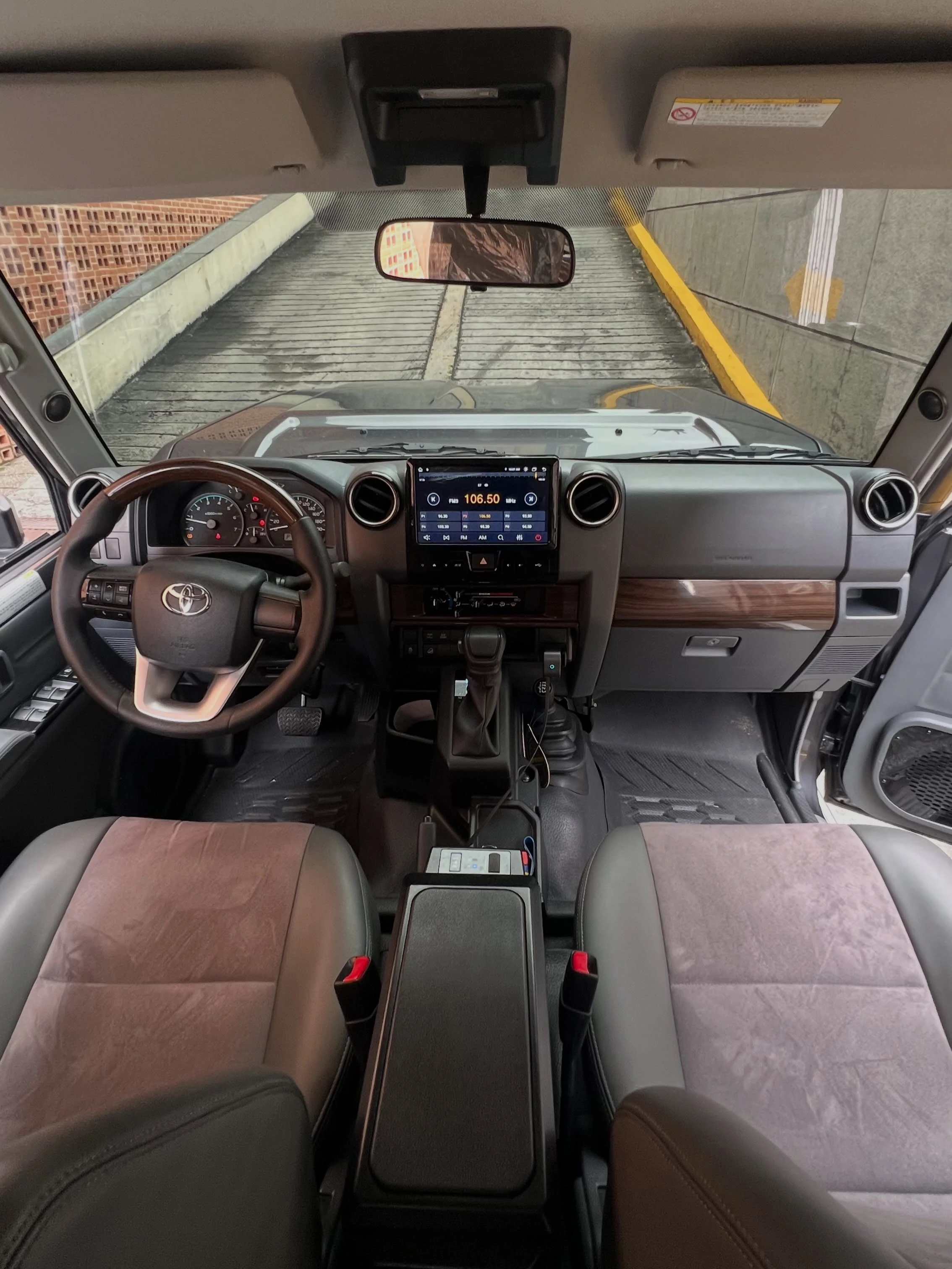 2025 Toyota Land Cruiser Serie 79 — foto 10