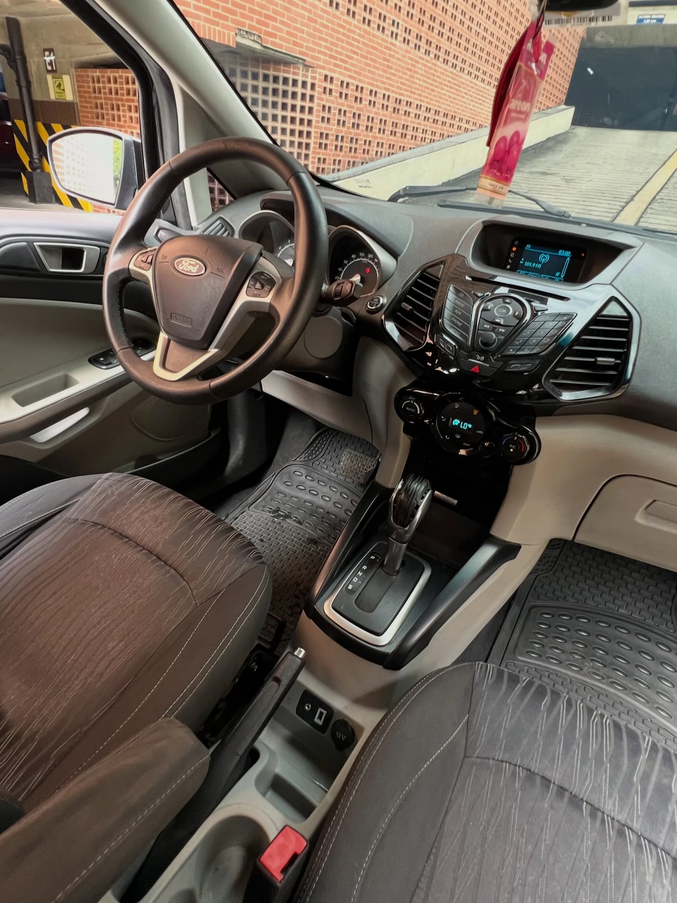 2015 Ford Ecosport Titanium — foto 10