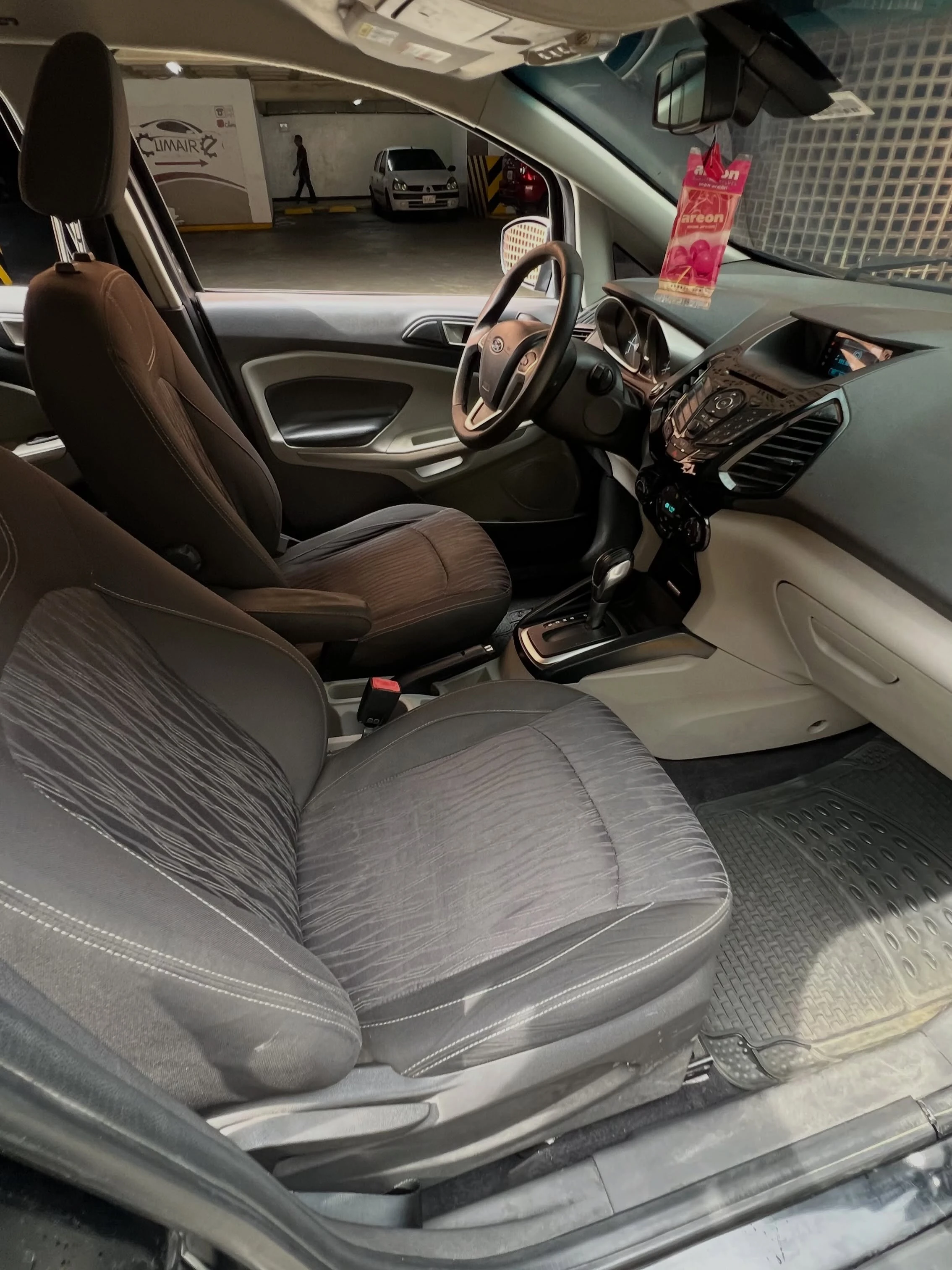 2015 Ford Ecosport Titanium — foto 11