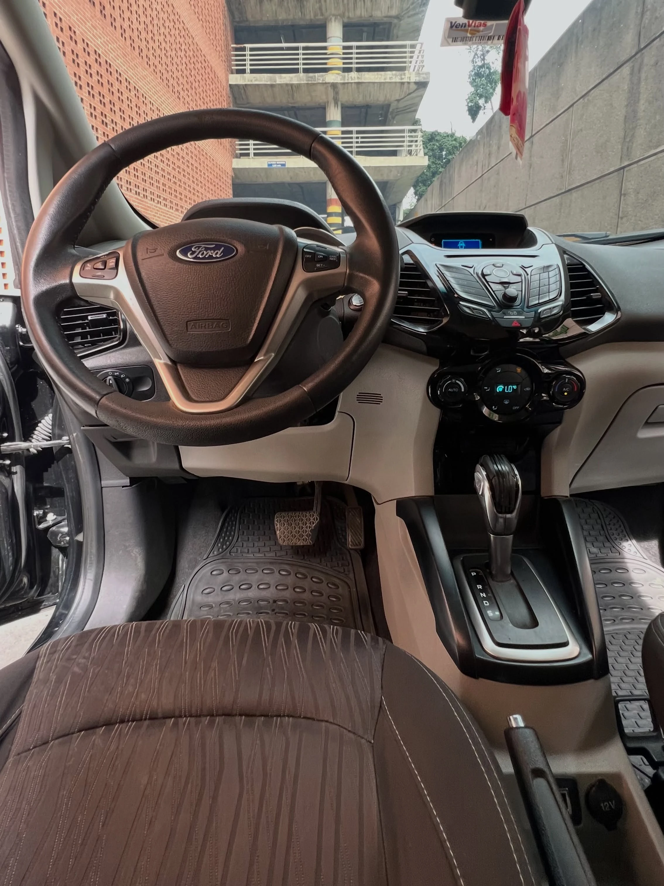 2015 Ford Ecosport Titanium — foto 13