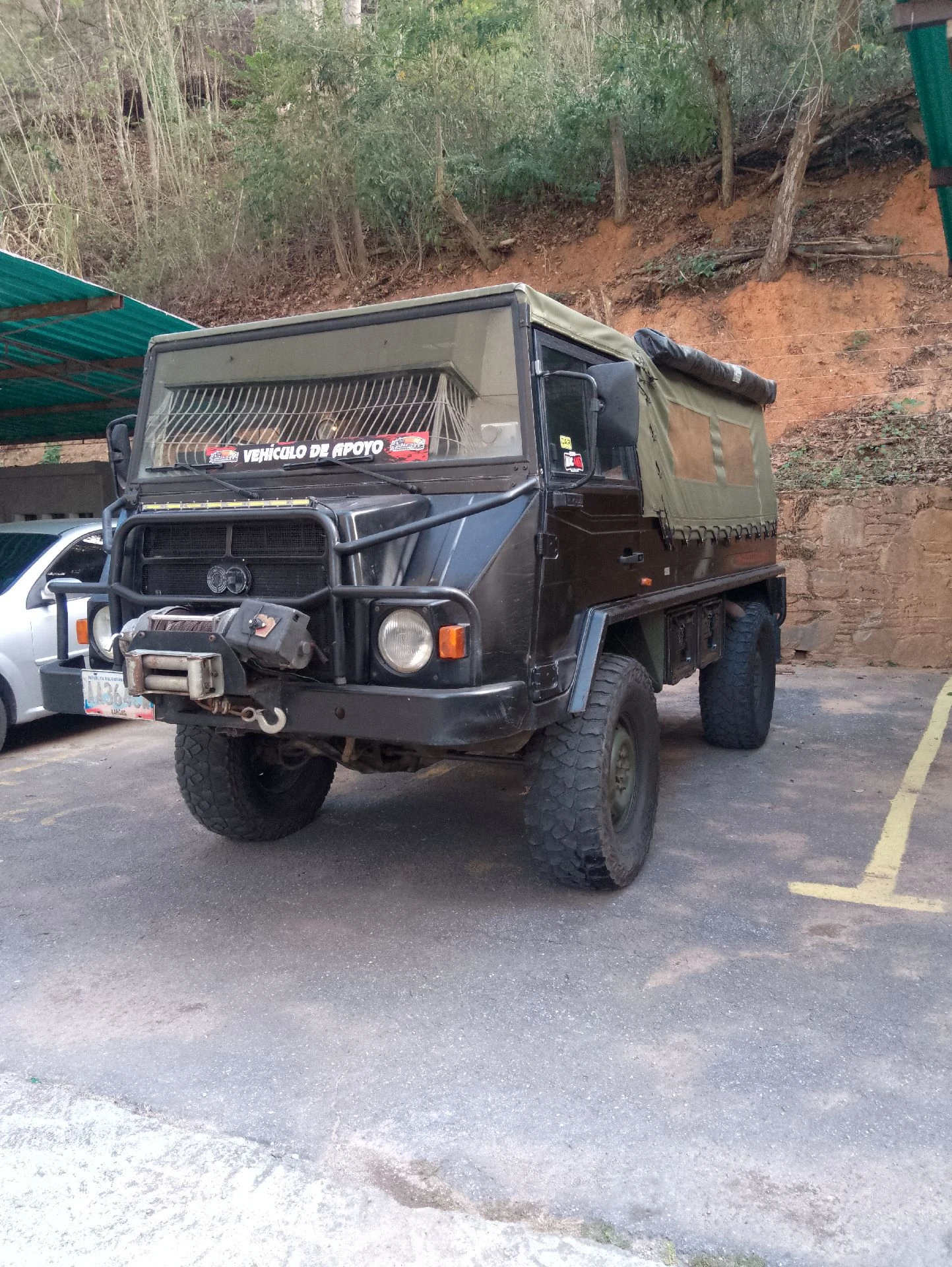 1998 Steyr Pinzgauer 716