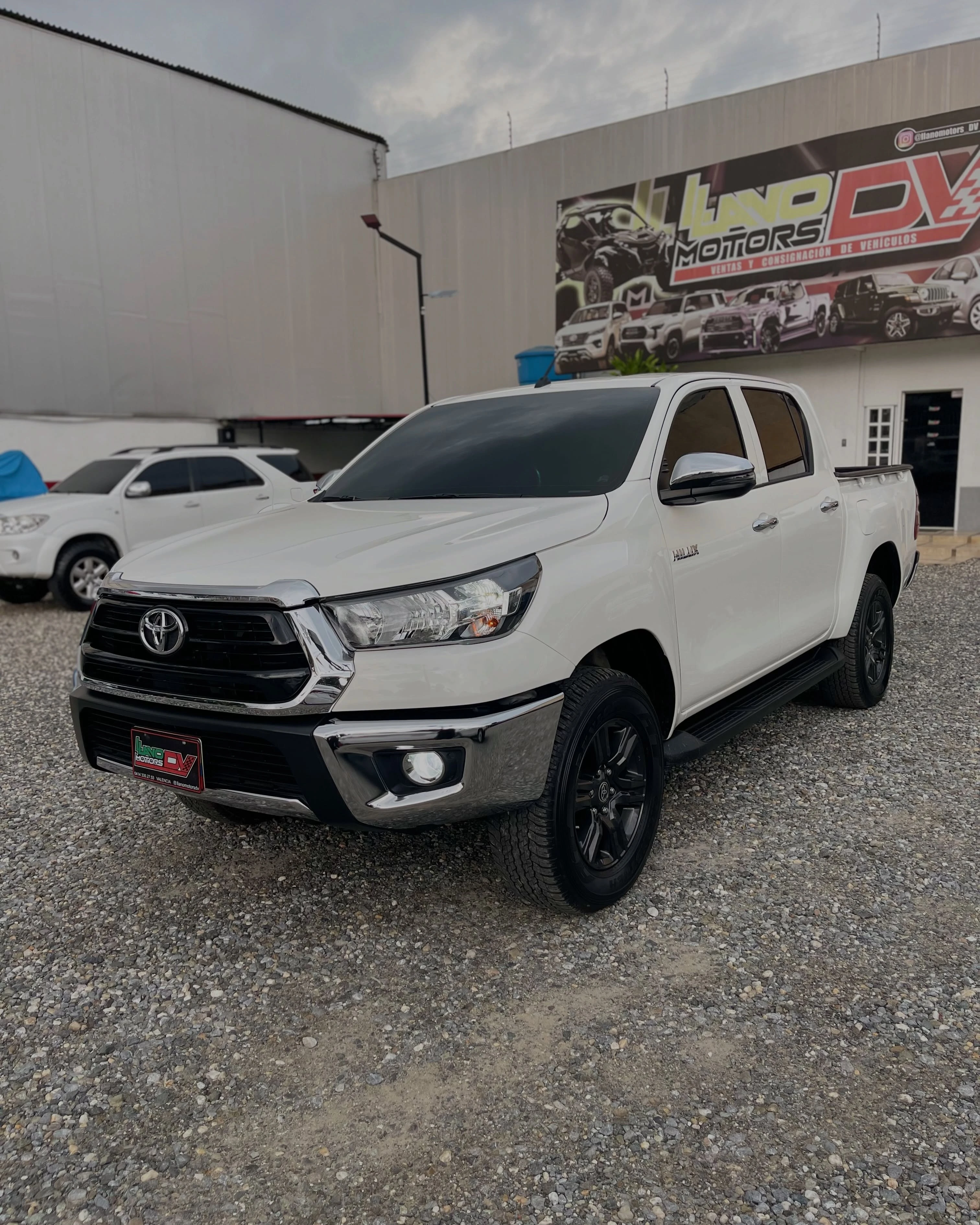 2025 Toyota Hilux 2.7L — foto 2