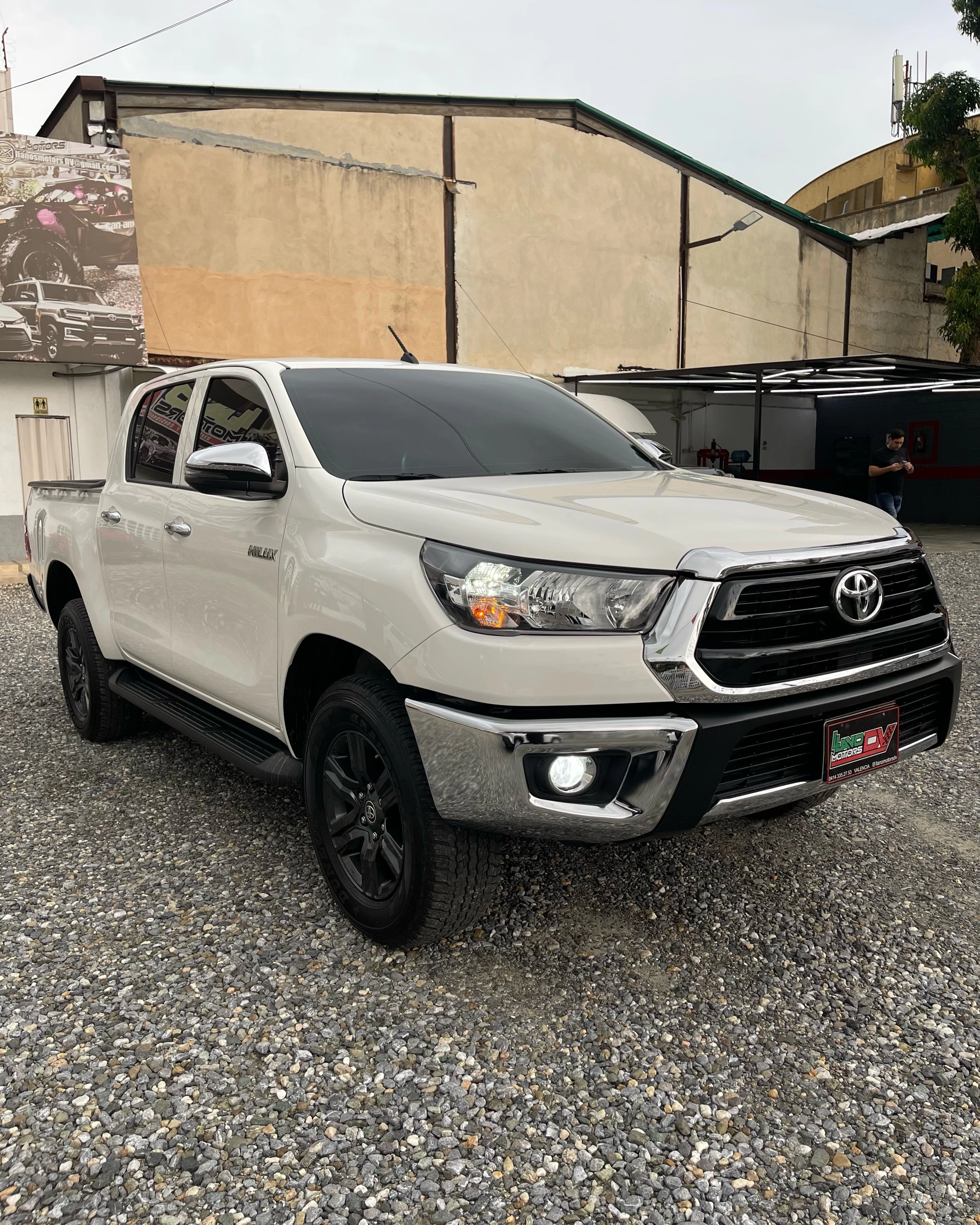 2025 Toyota Hilux 2.7L — foto 4