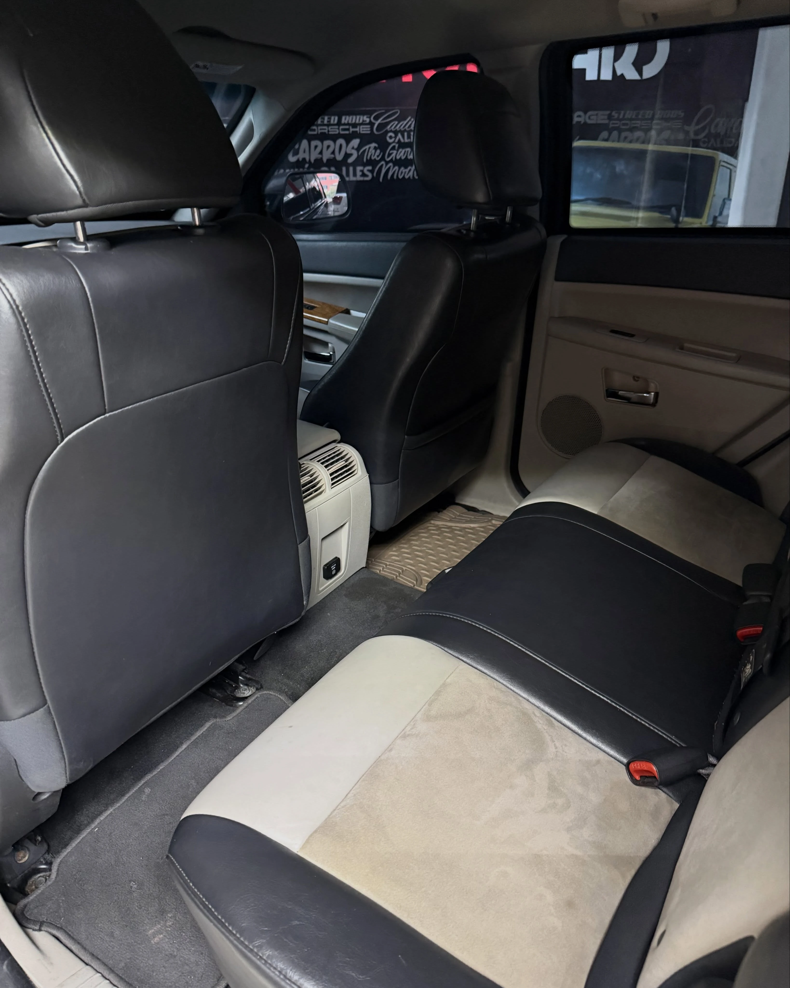 2010 Jeep Grand Cherokee — foto 8