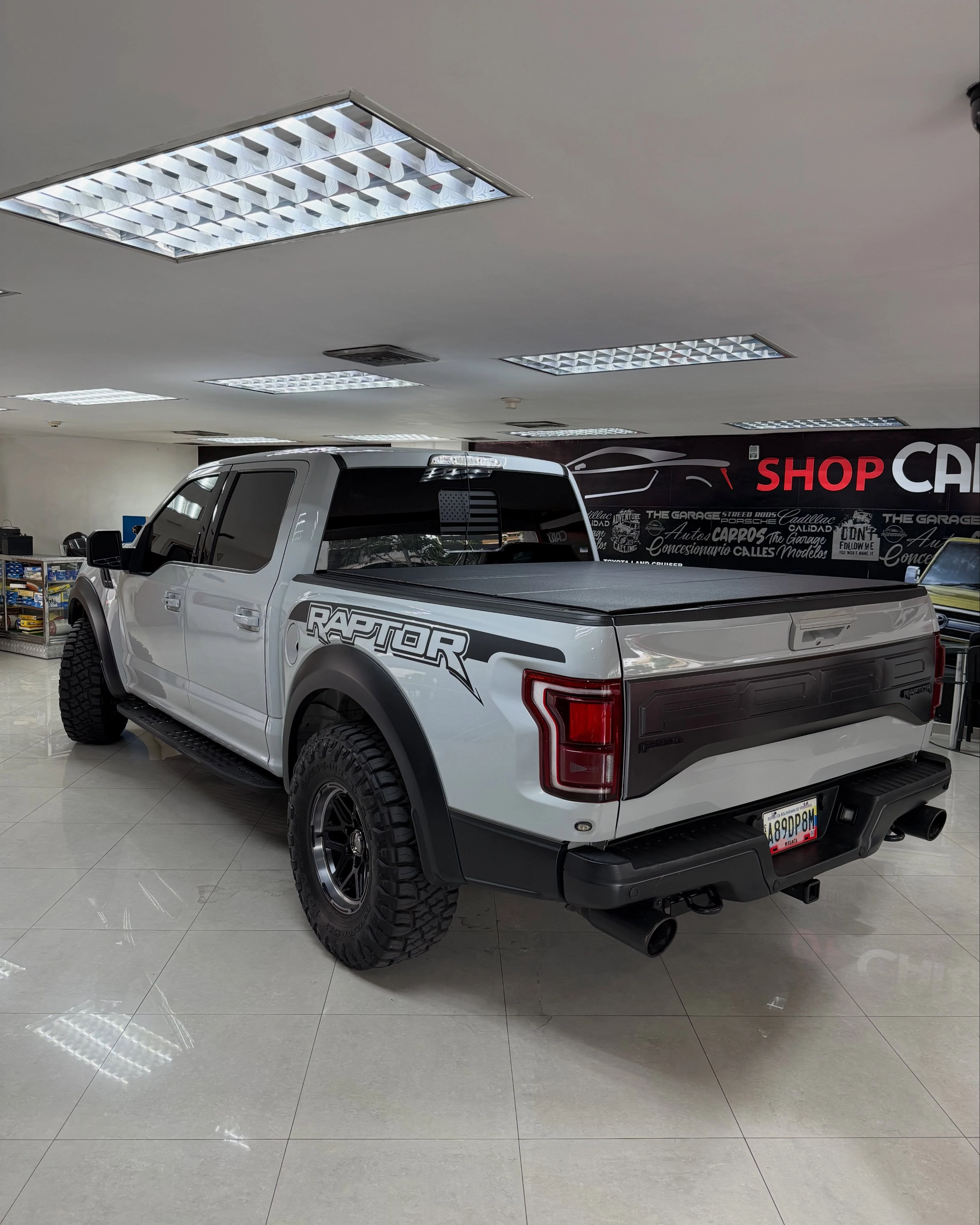 2017 Ford F-150 Raptor — photo 4