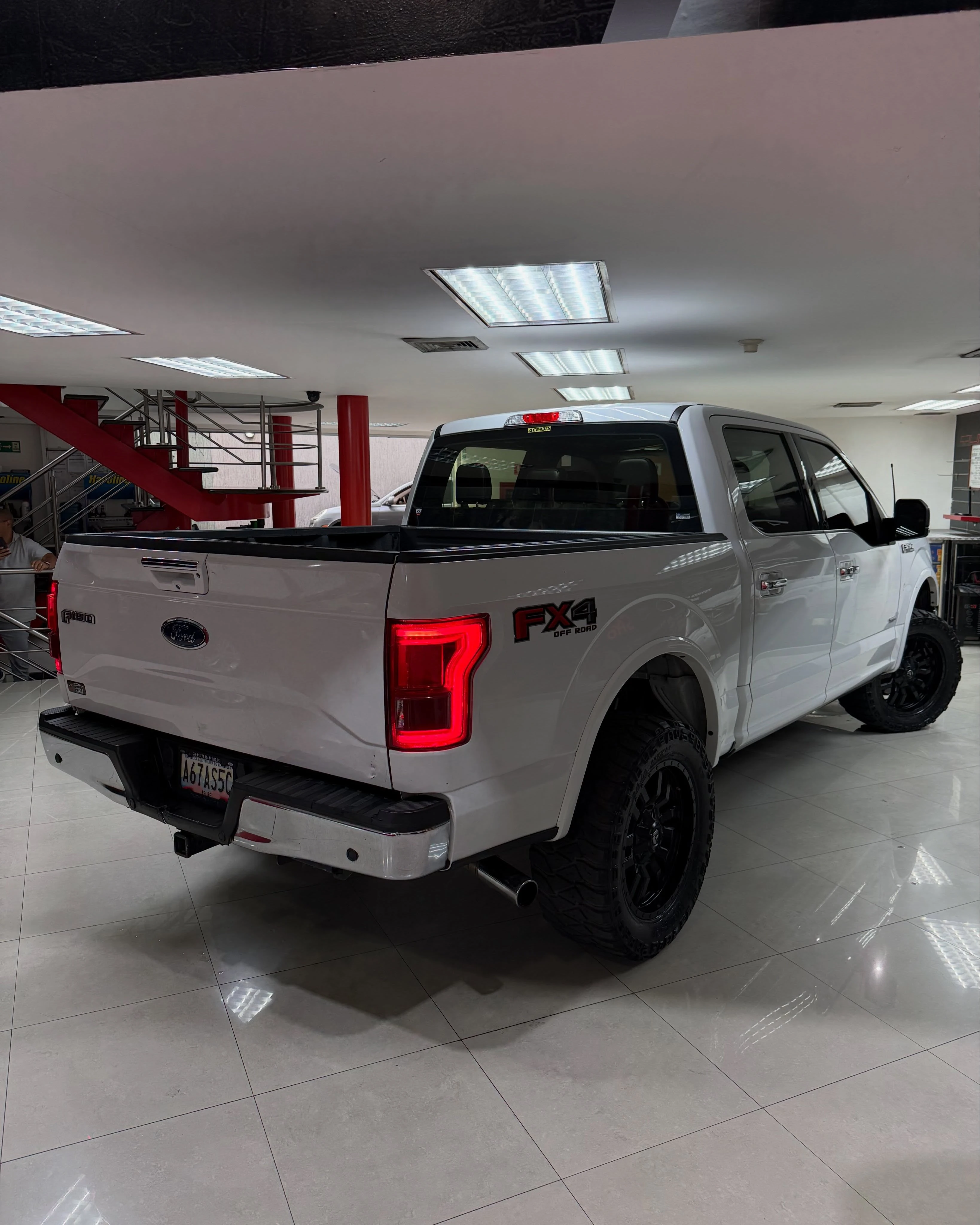 2017 Ford F-150 — foto 4