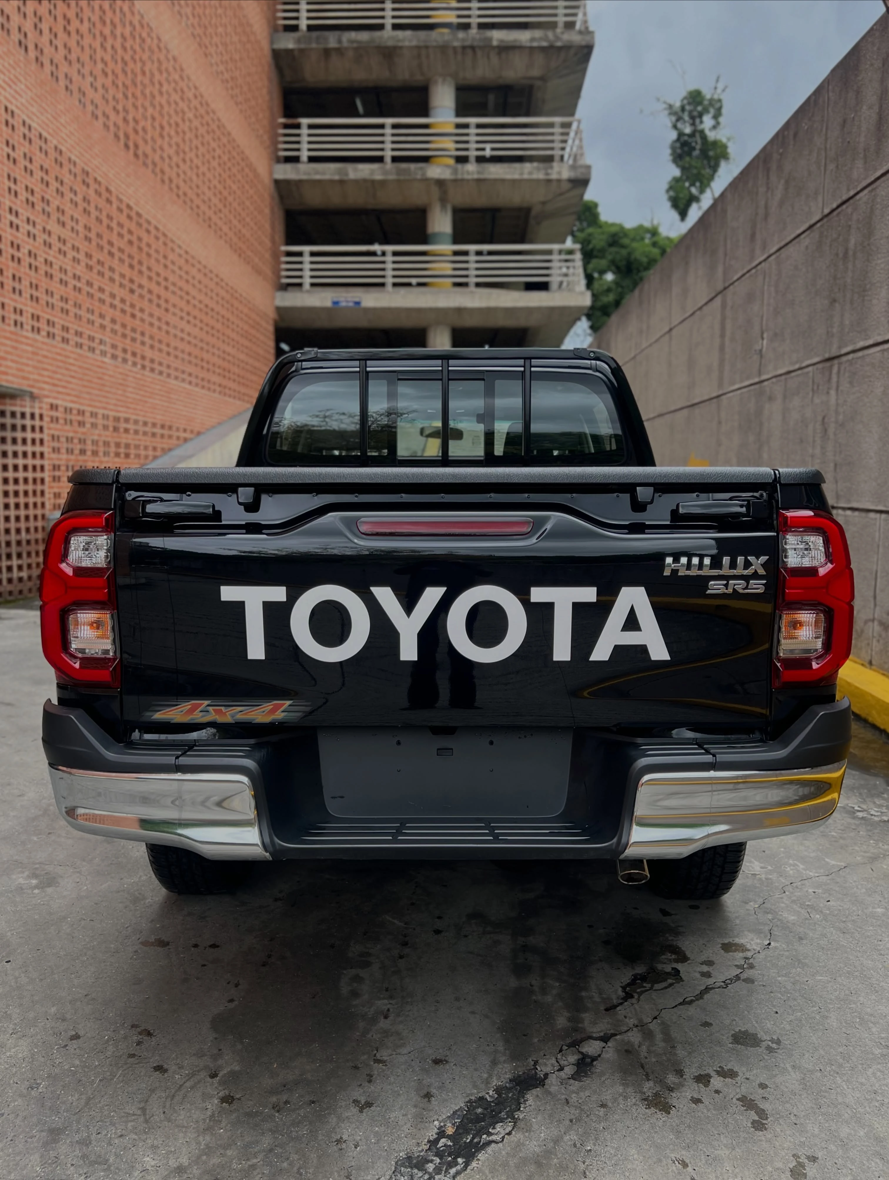 2026 Toyota Hilux 2.7L — foto 4