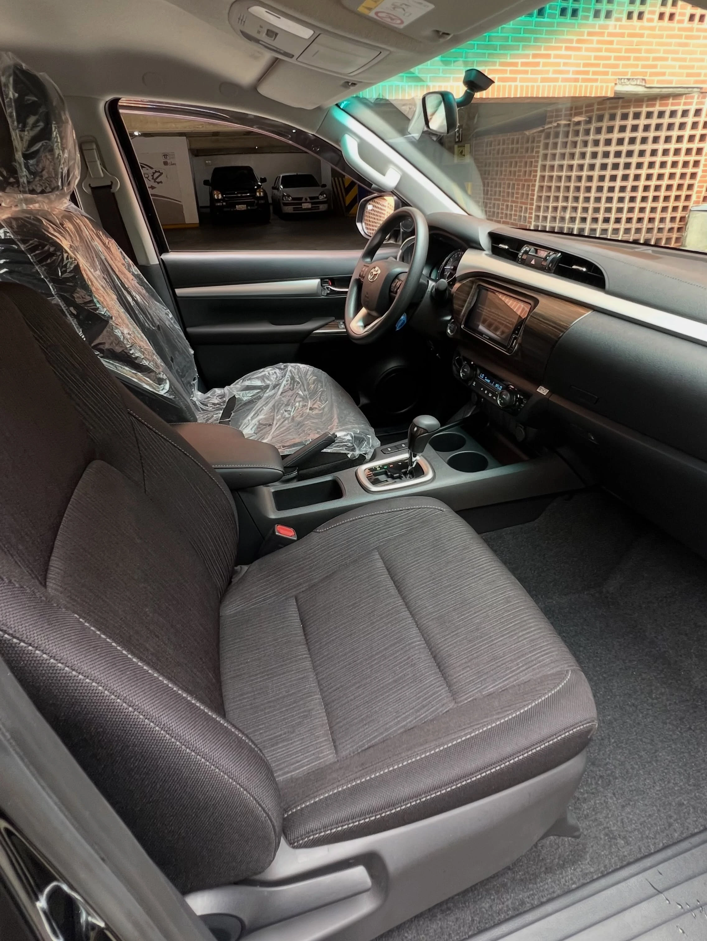 2026 Toyota Hilux 2.7L — foto 11