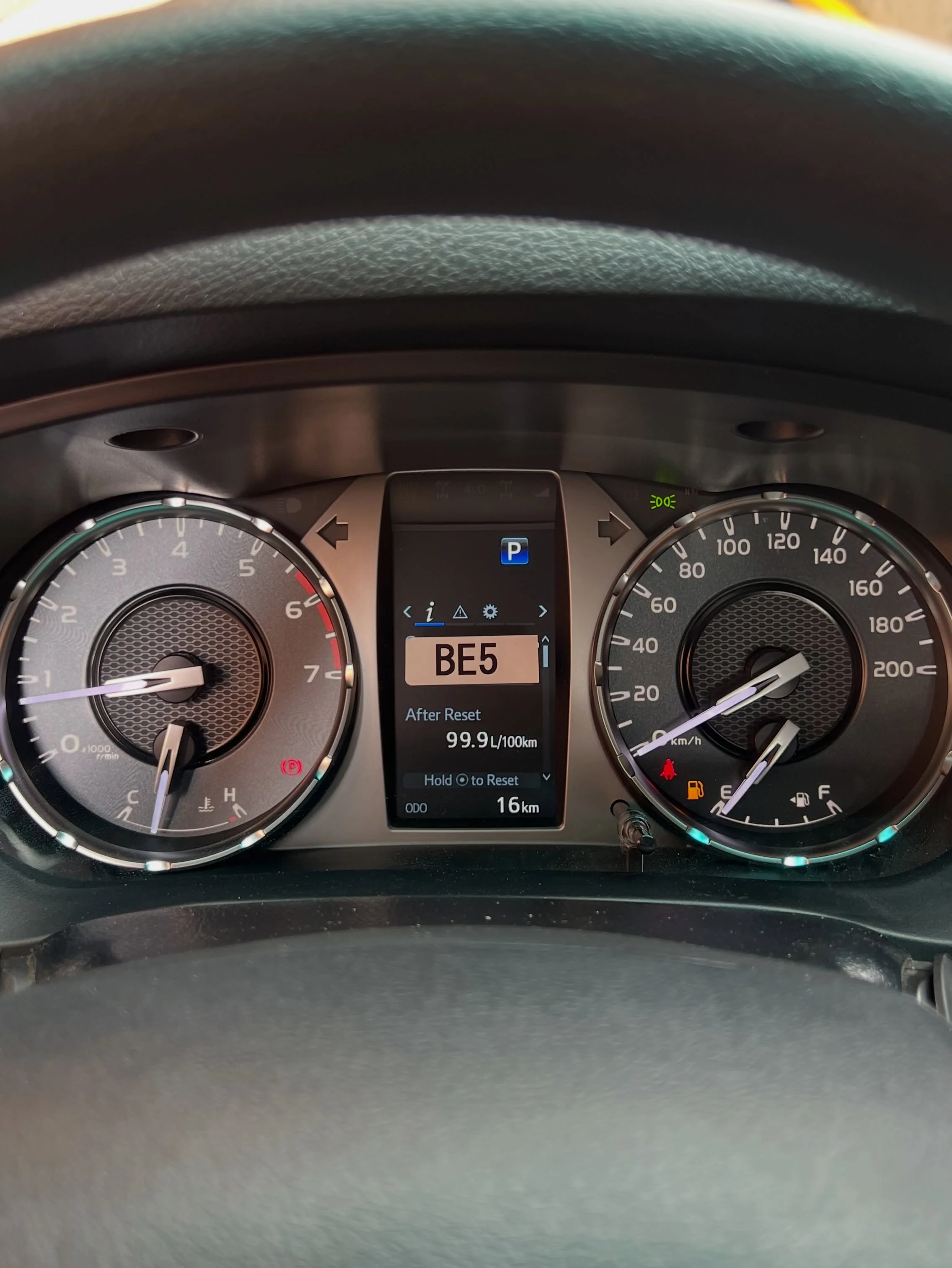 2026 Toyota Hilux 2.7L — foto 16