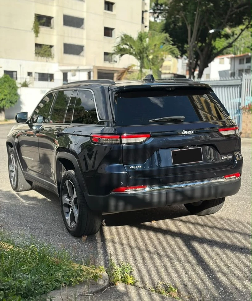 2024 Jeep Grand Cherokee — foto 3