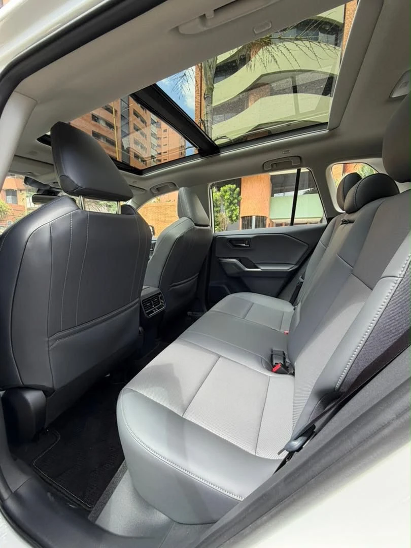 2026 Toyota RAV4 Elite — foto 7