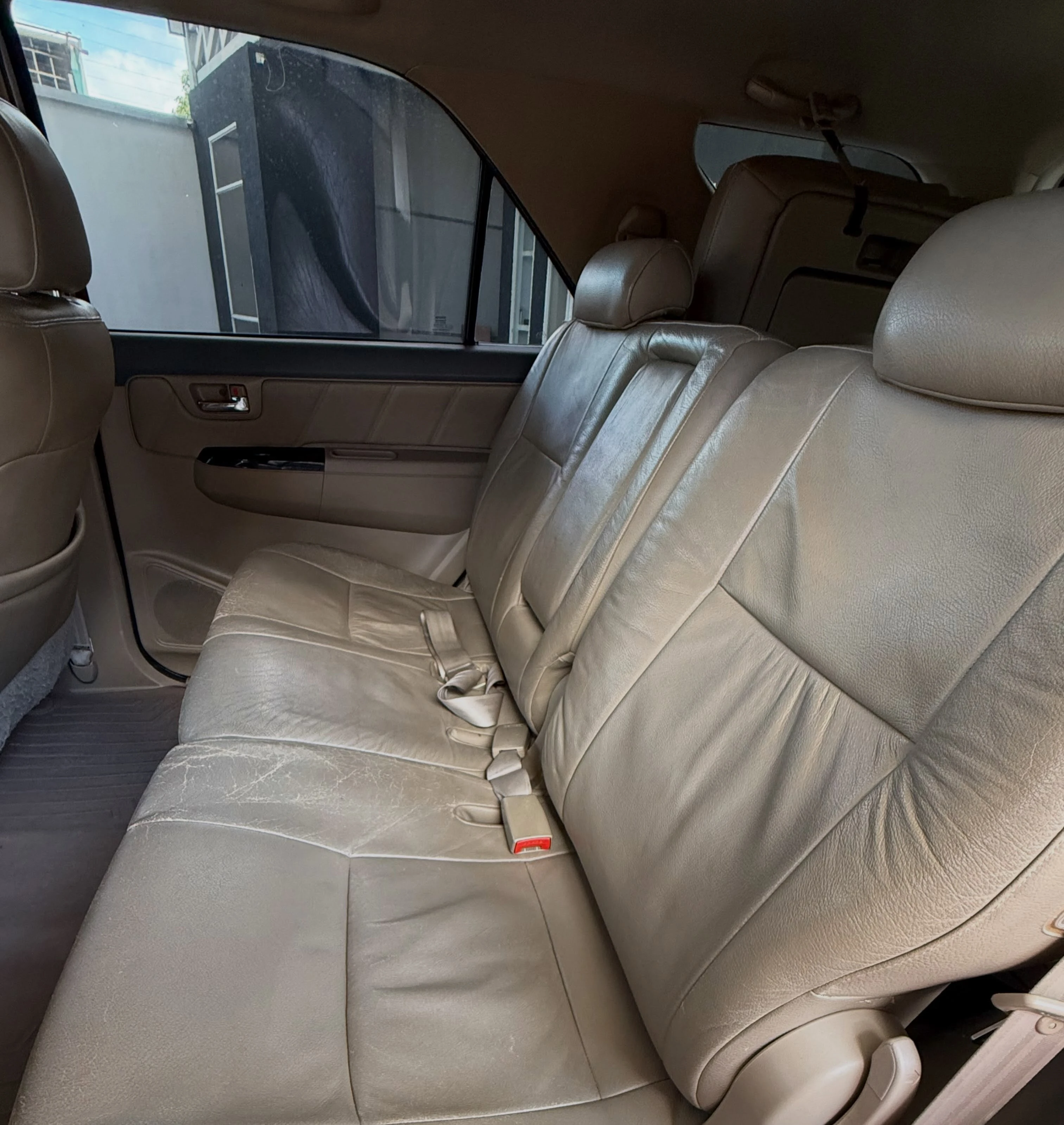 2012 Toyota Fortuner 4x2 — photo 5