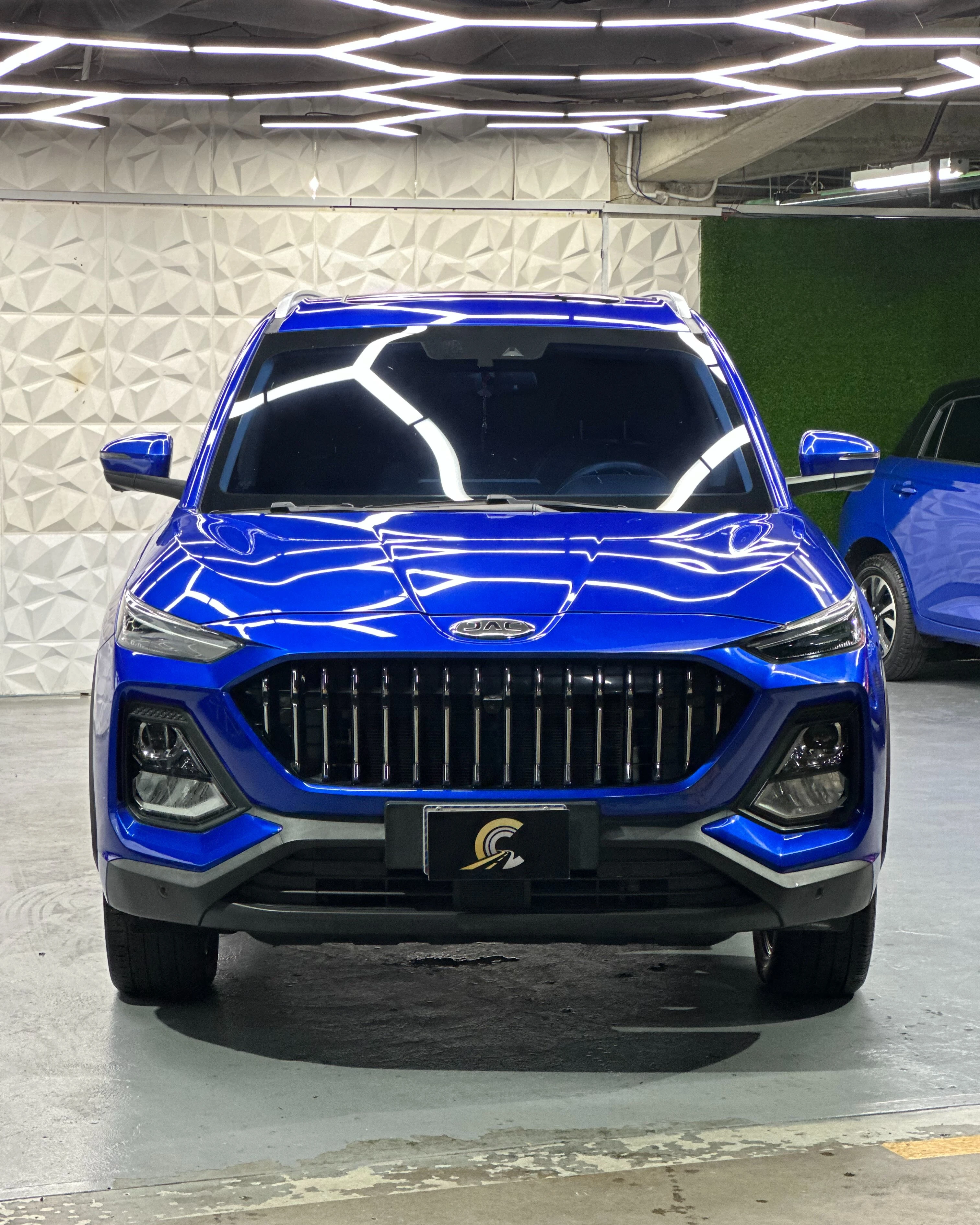 2024 JAC JS8