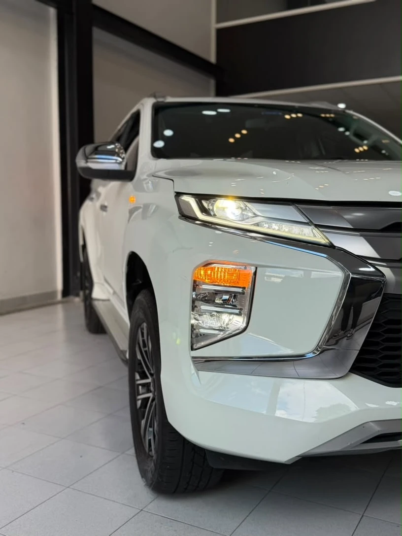 2022 Mitsubishi Montero Sport — foto 2