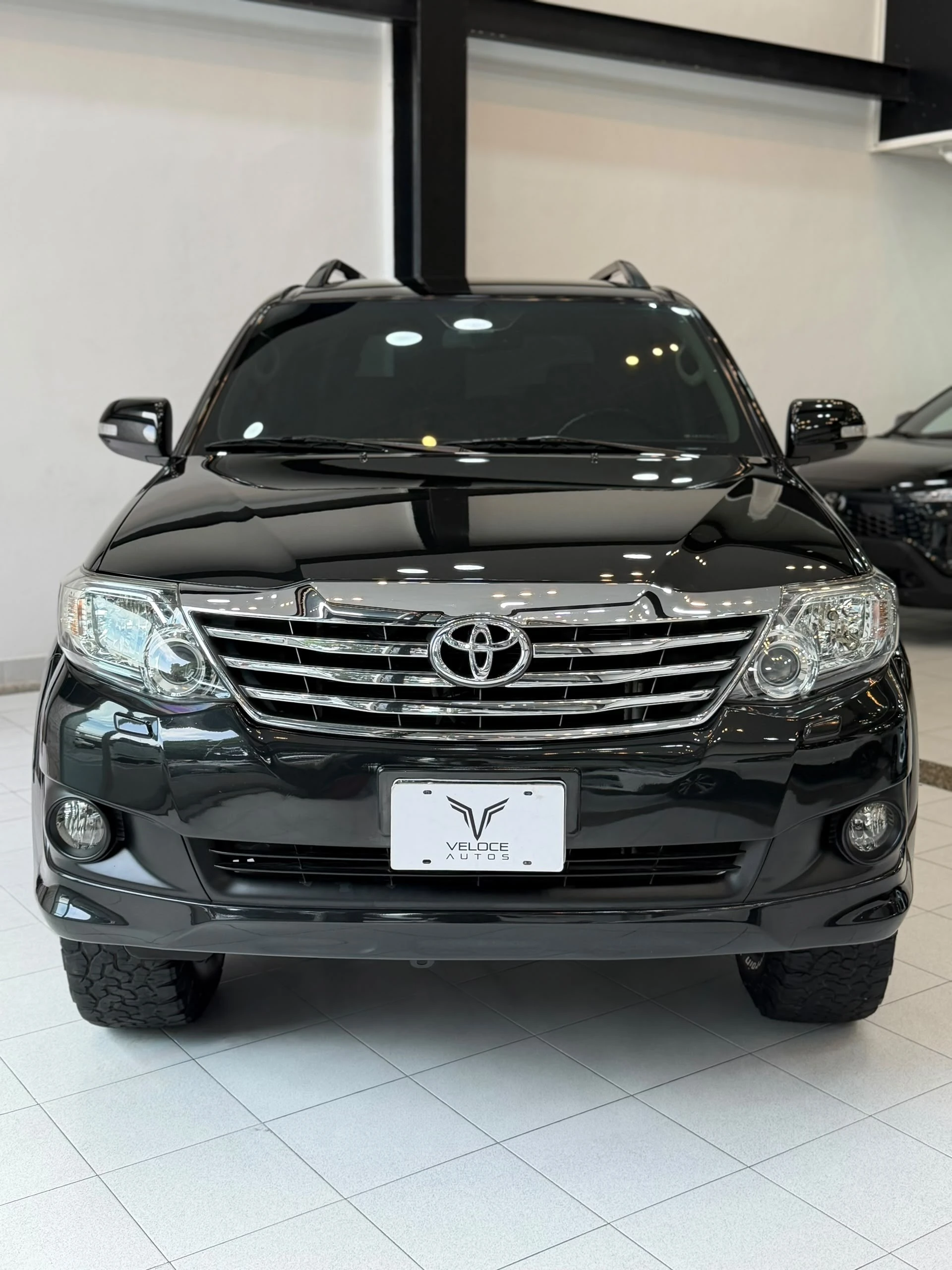 2014 Toyota Fortuner SR — foto 2