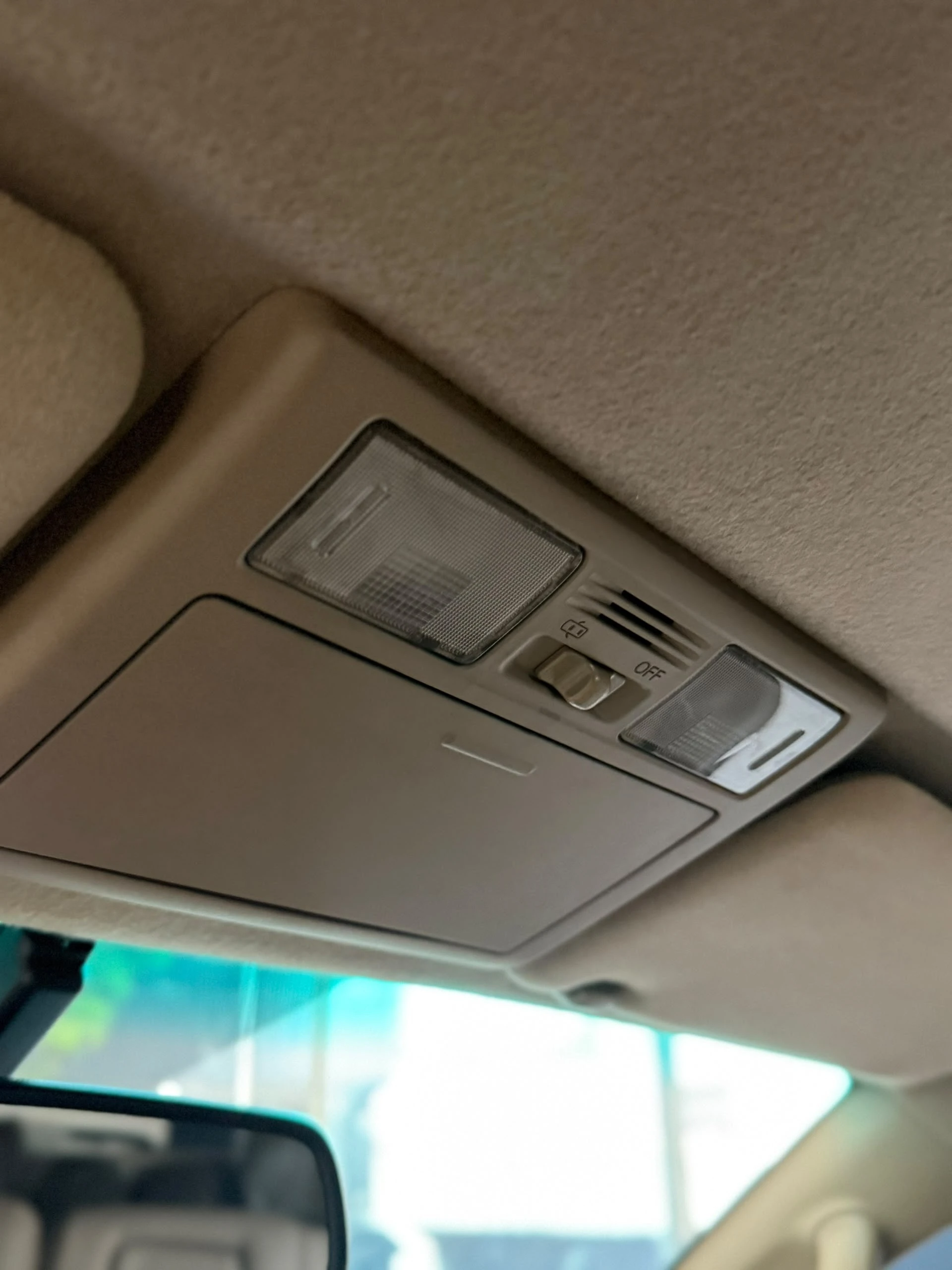 2014 Toyota Fortuner SR — foto 12