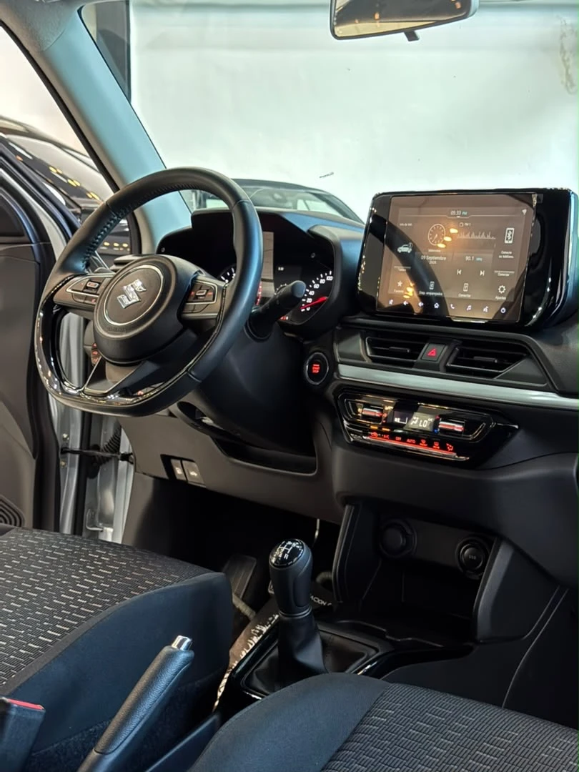 2025 Suzuki Swift — foto 9
