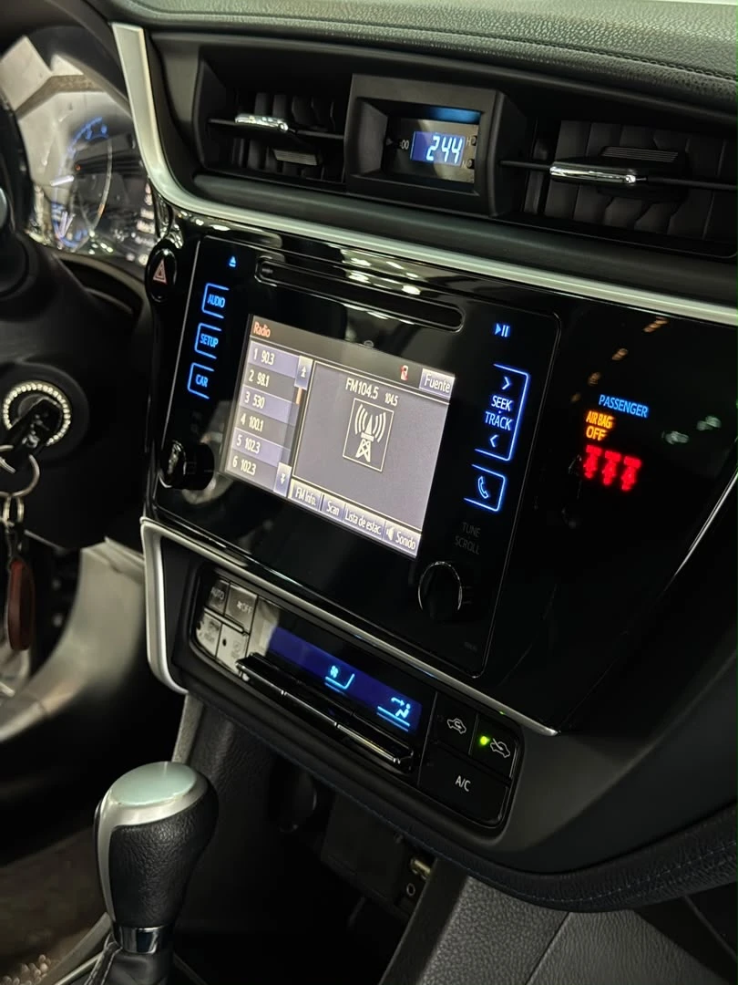 2018 Toyota Corolla SE — foto 11