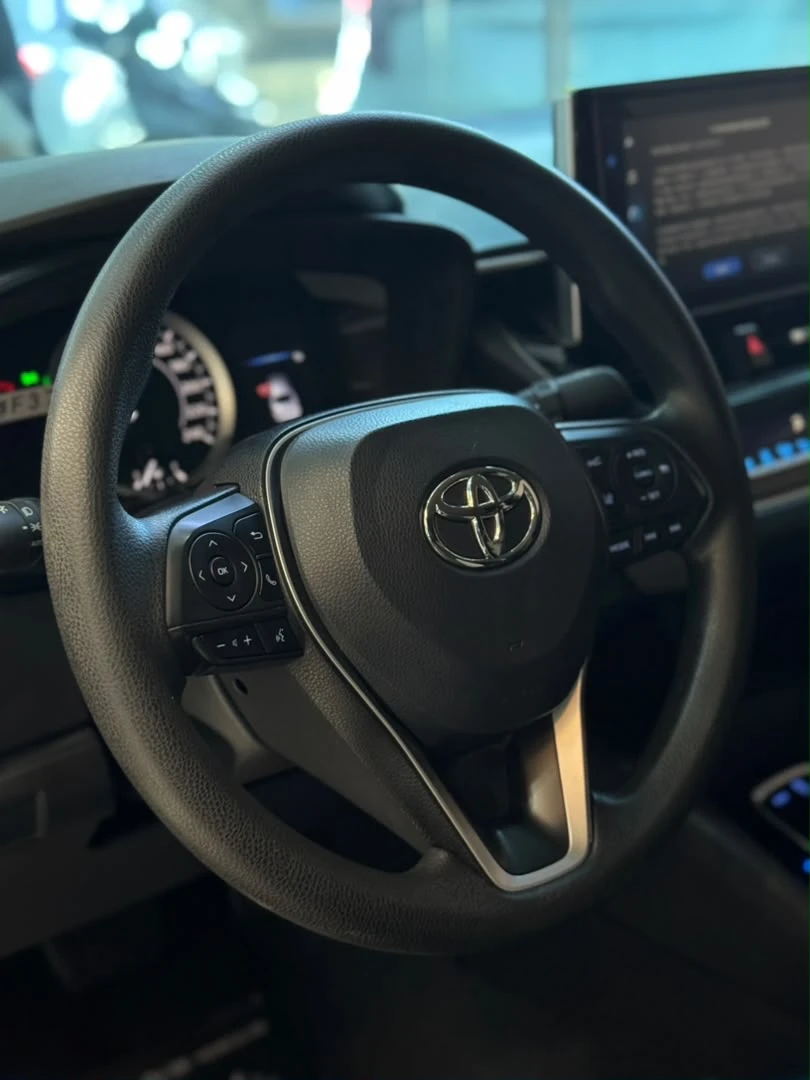2025 Toyota Corolla D4T — foto 10