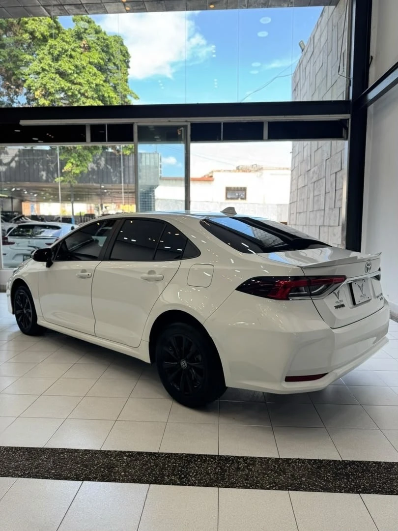 2025 Toyota Corolla D4T — foto 14