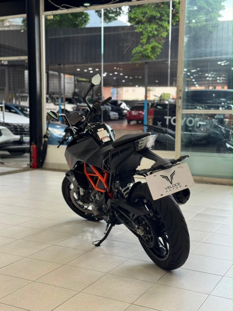 2023 KTM Duke 390 — foto 4