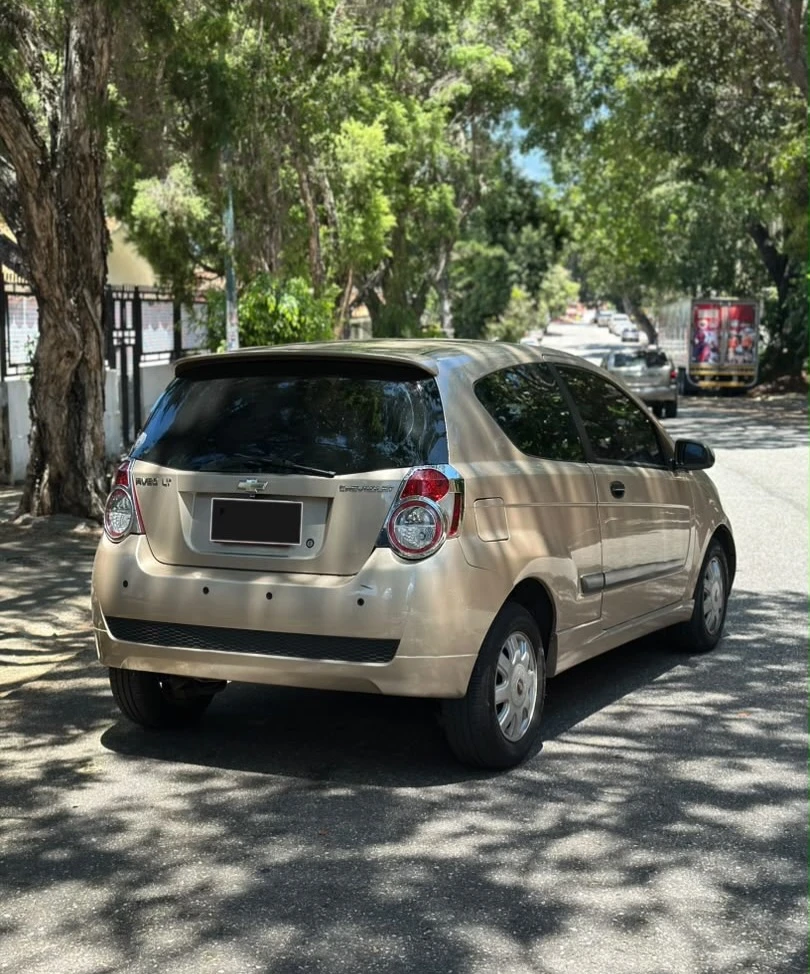 2011 Chevrolet Aveo LT — foto 2