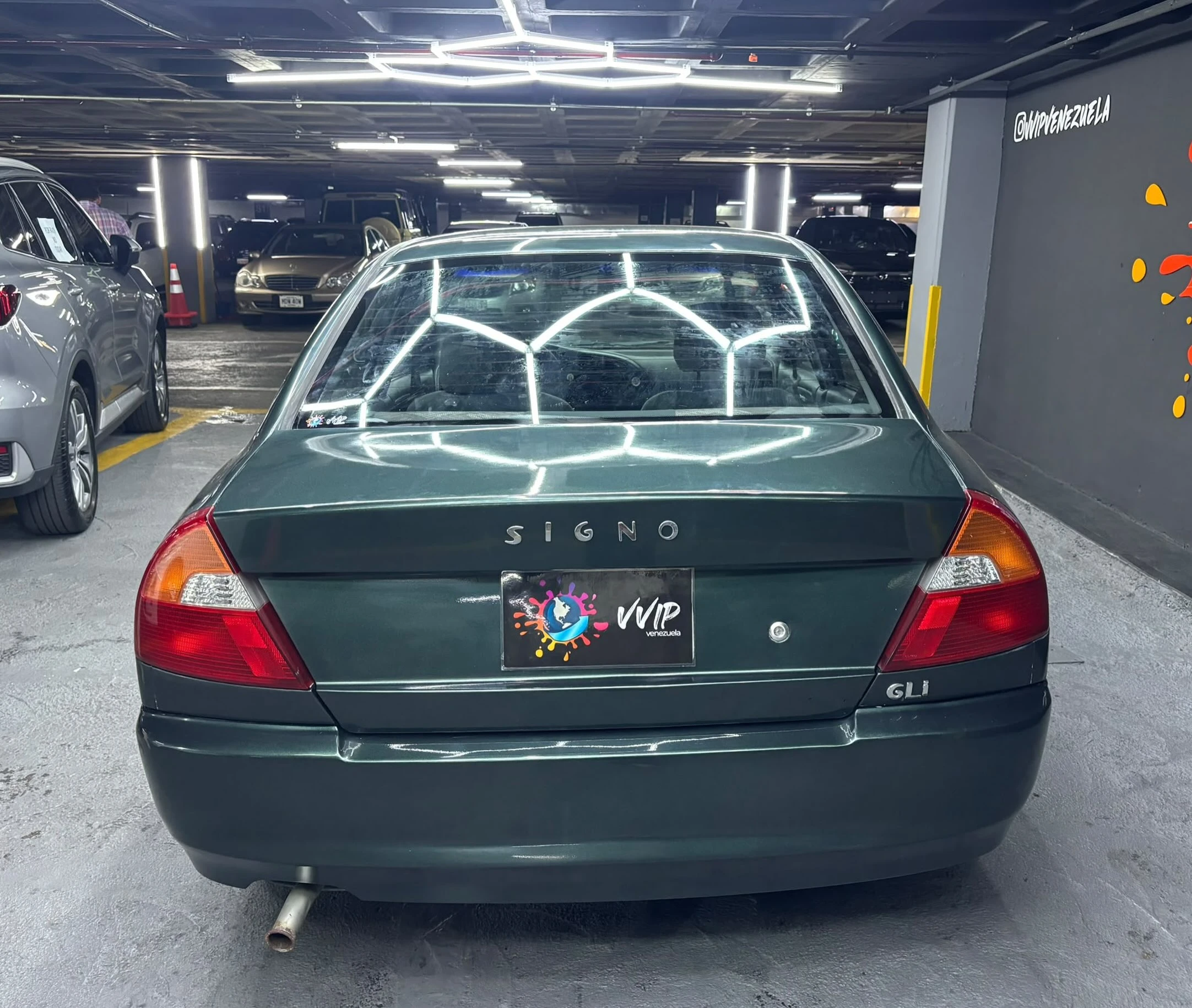 2004 Mitsubishi Lancer Signo — photo 4